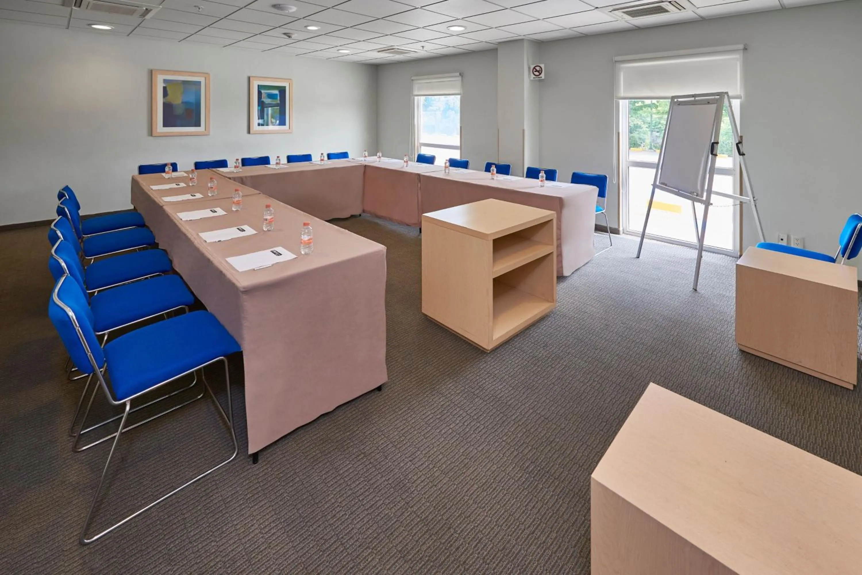 Meeting/conference room in City Express by Marriott Minatitlán
