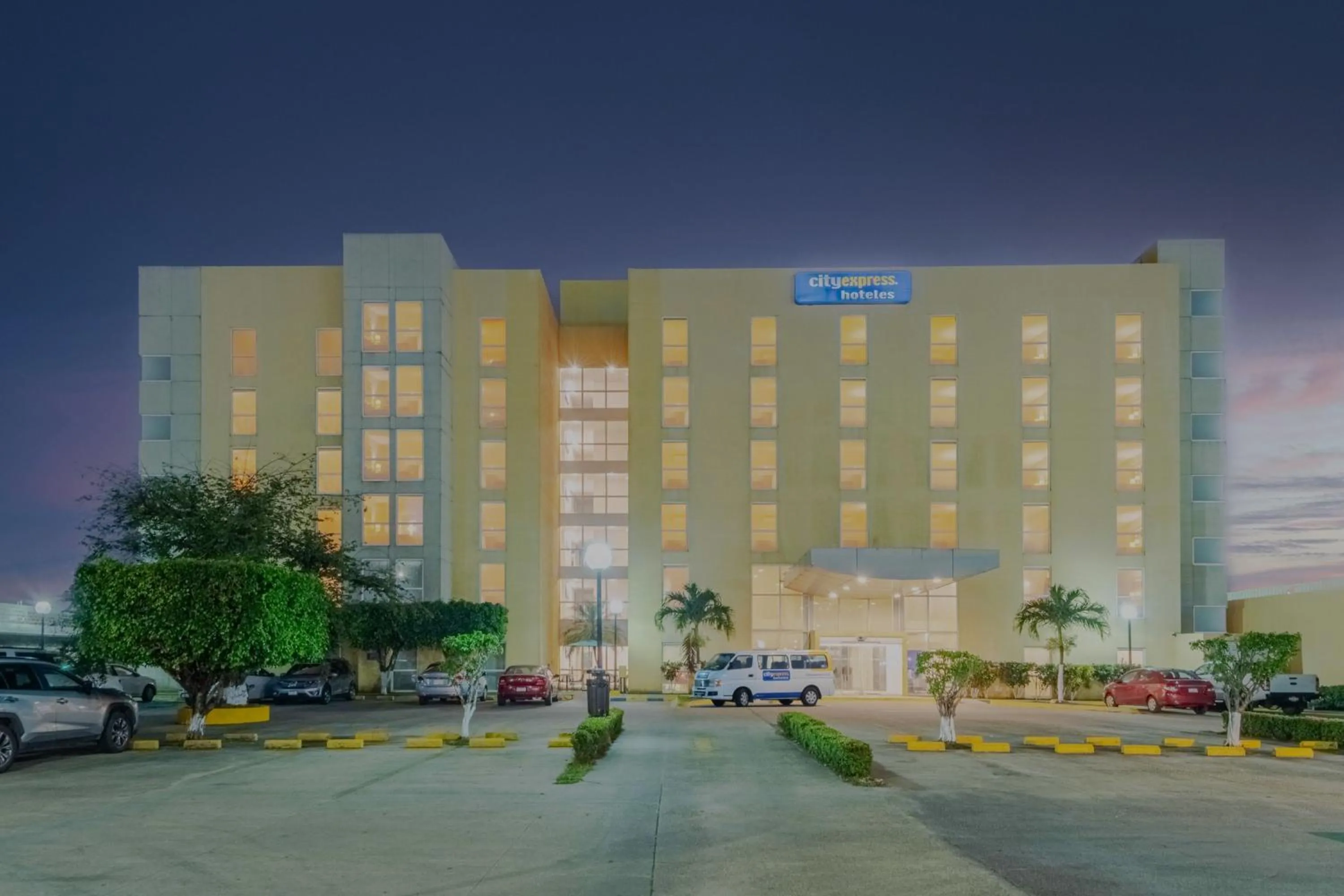 Property building in City Express by Marriott Minatitlán