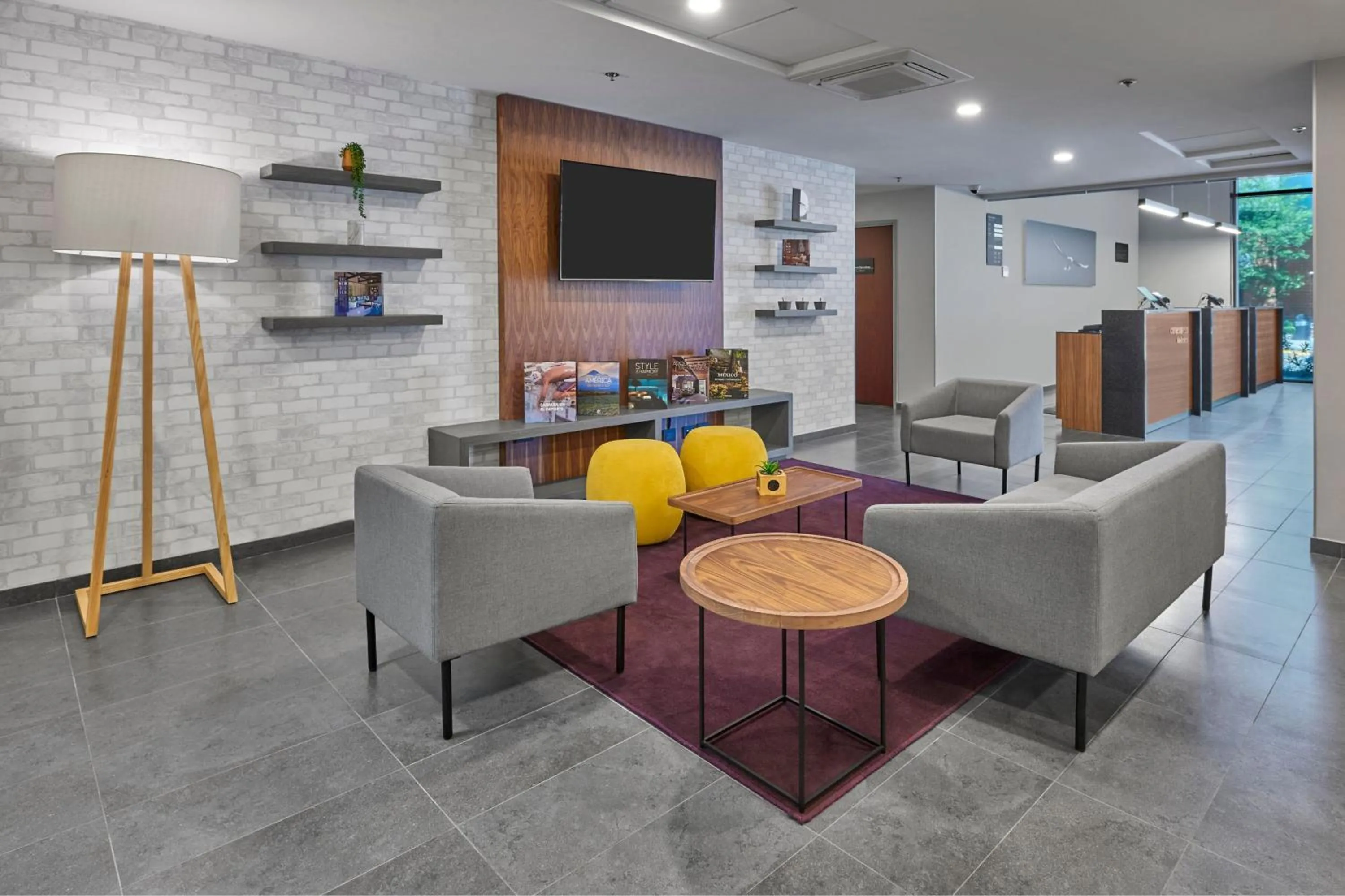 Living room in City Express by Marriott Monterrey Aeropuerto