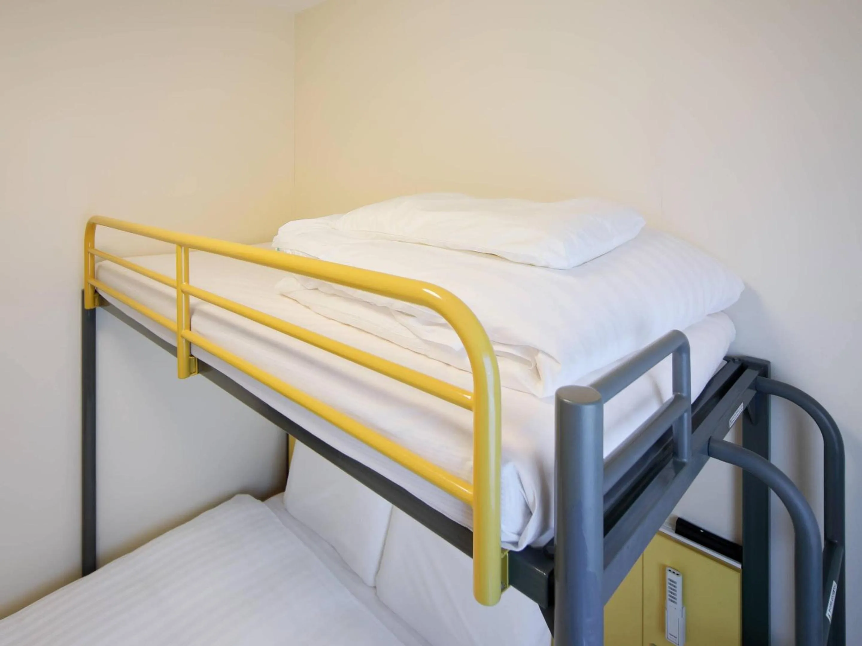 Bedroom, Bed in Comfort Inn Kumamoto Miyukifueda