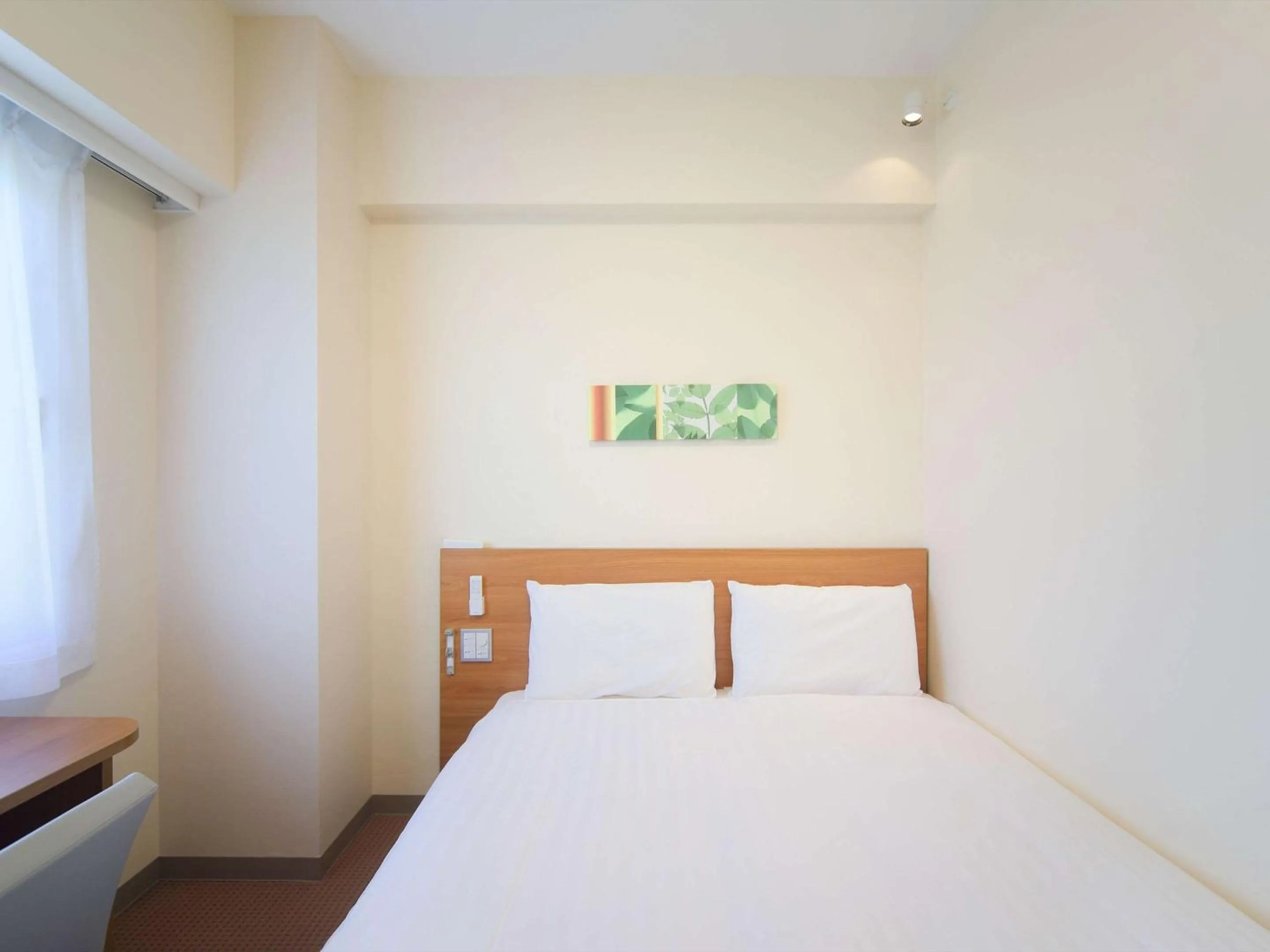 Bedroom, Bed in Chisun Inn Munakata