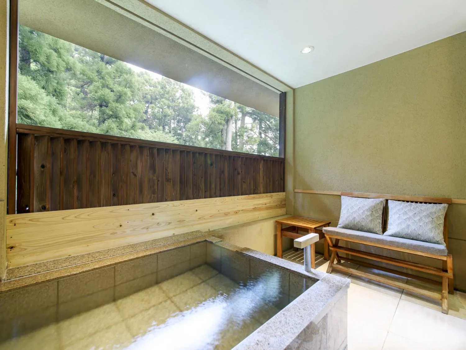 Bathroom in Hakone Suishoen