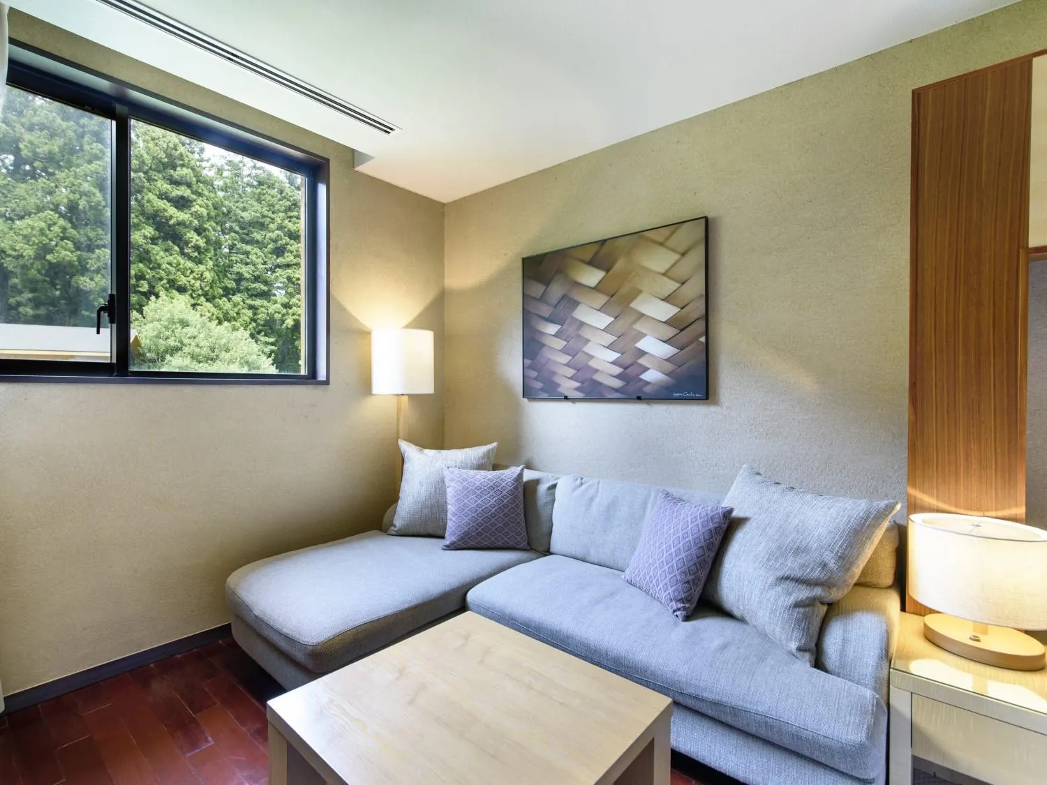 Seating area in Hakone Suishoen