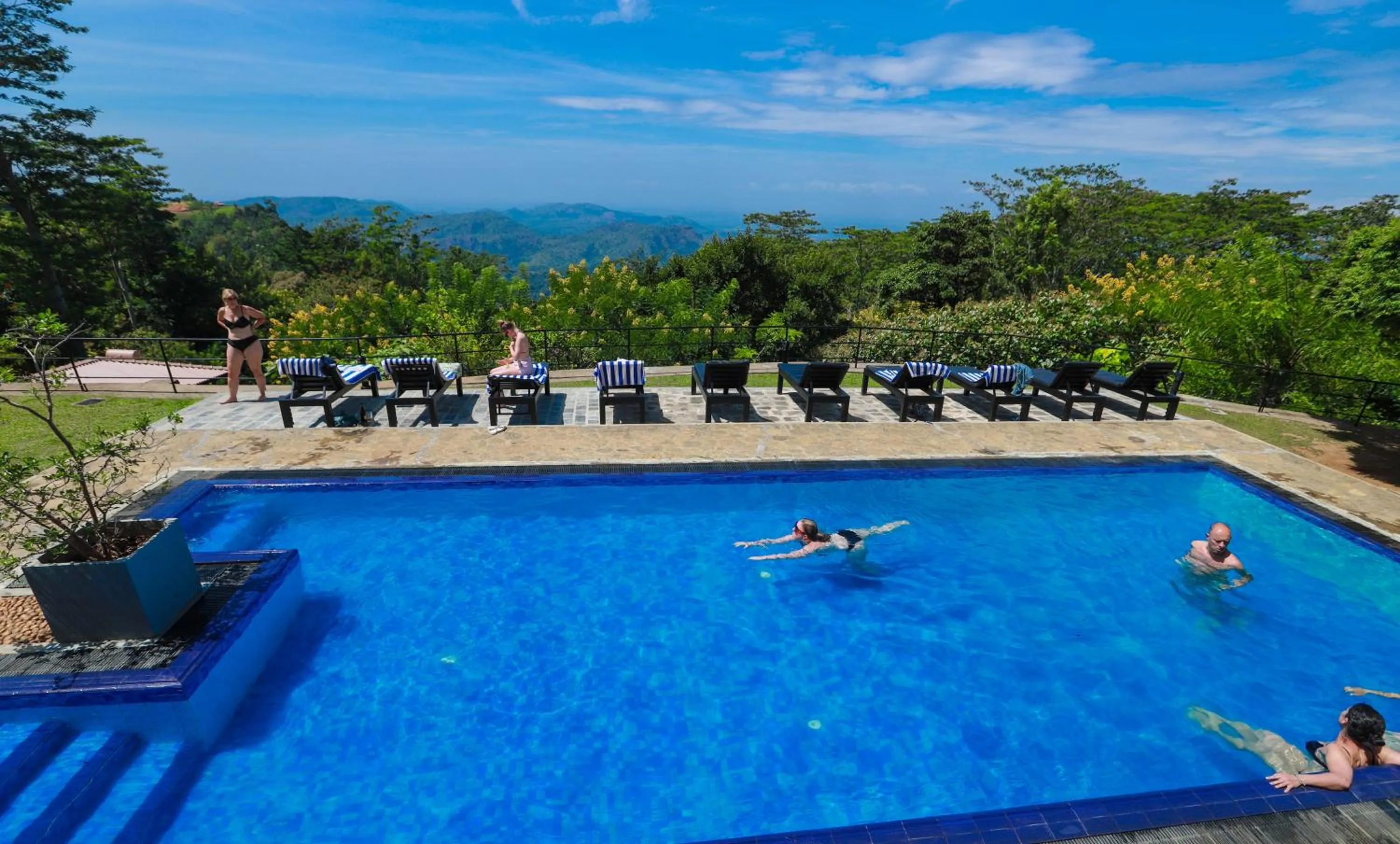Swimming pool in Melheim Resort and Spa