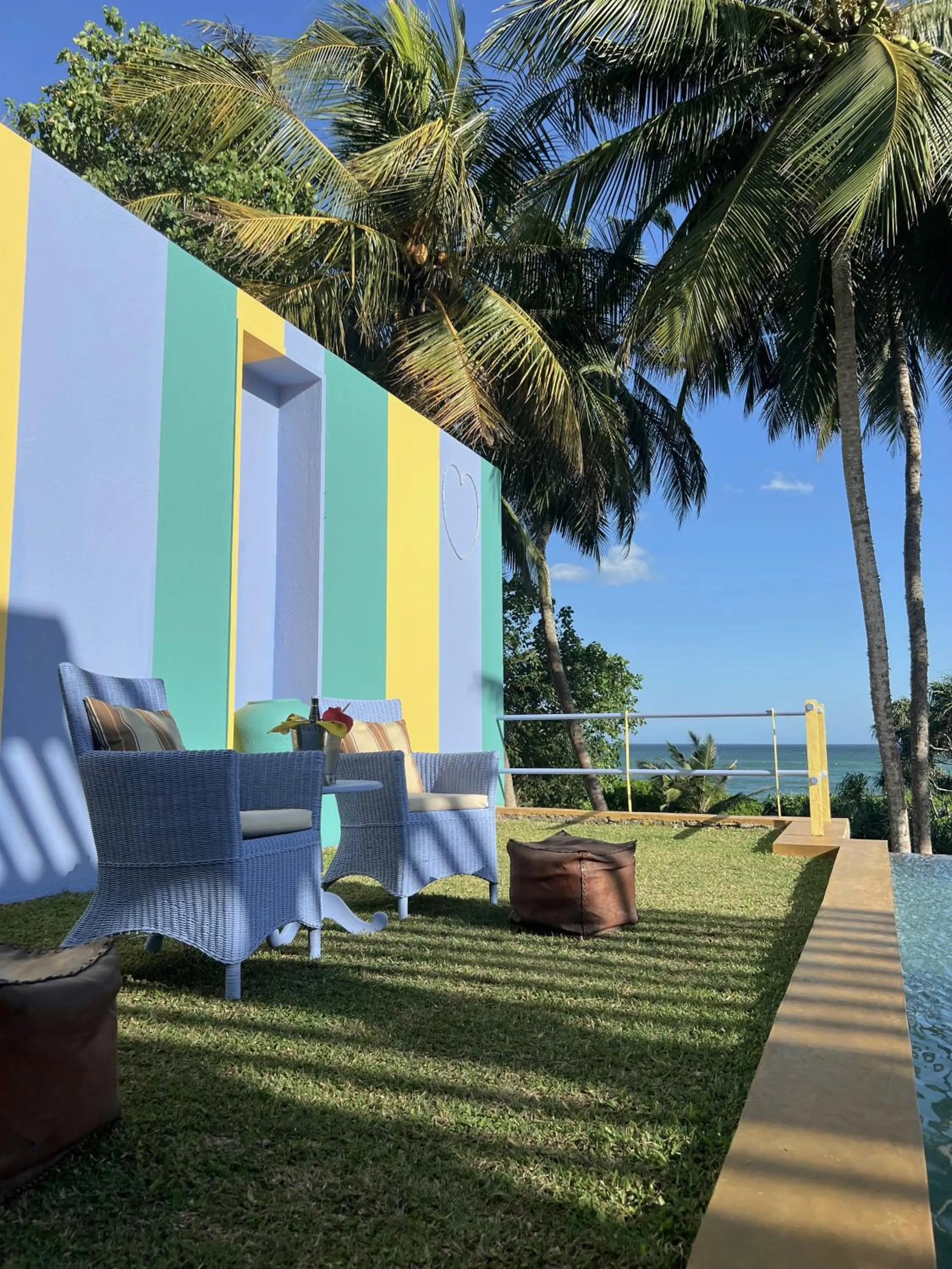 Pool view in Buckingham Place