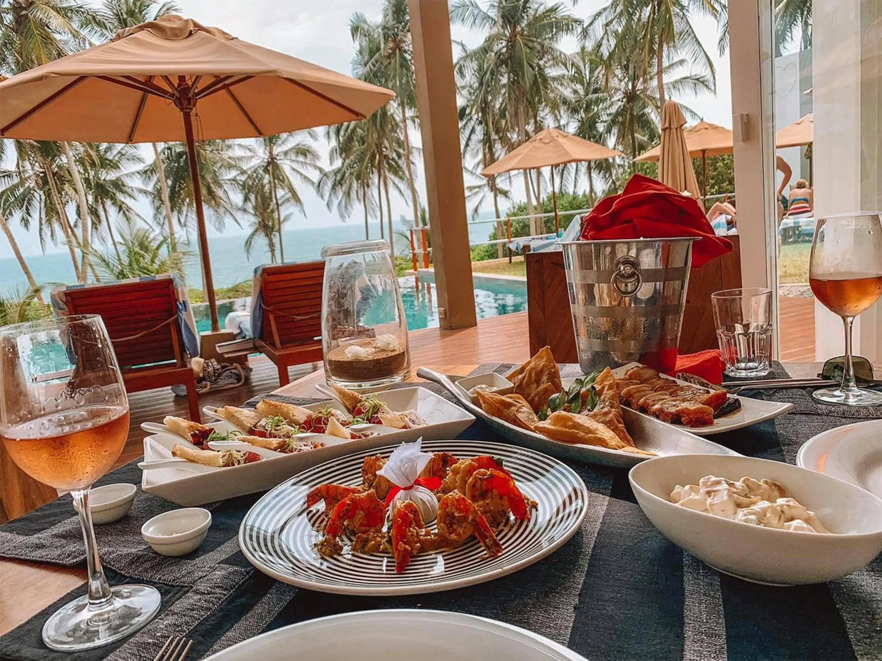 Restaurant/places to eat in Buckingham Place