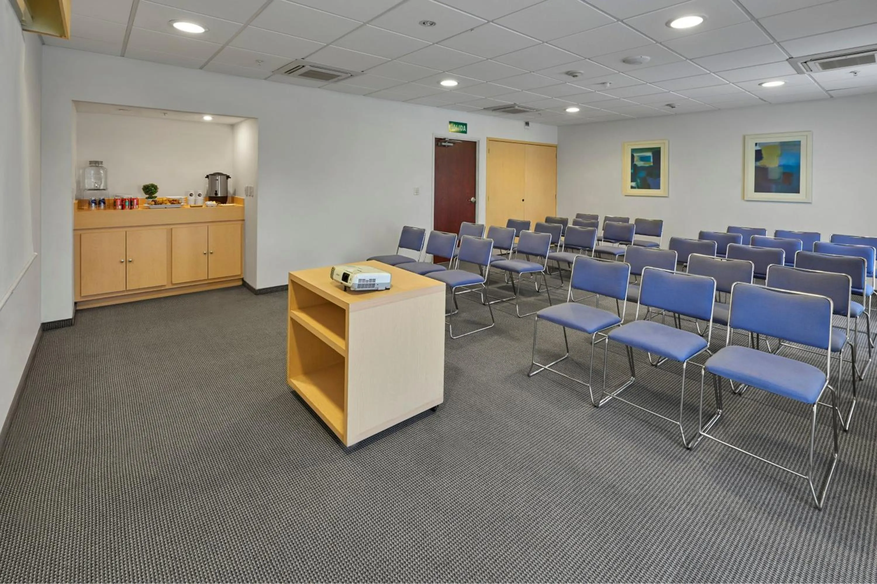 Meeting/conference room in City Express by Marriott Nogales