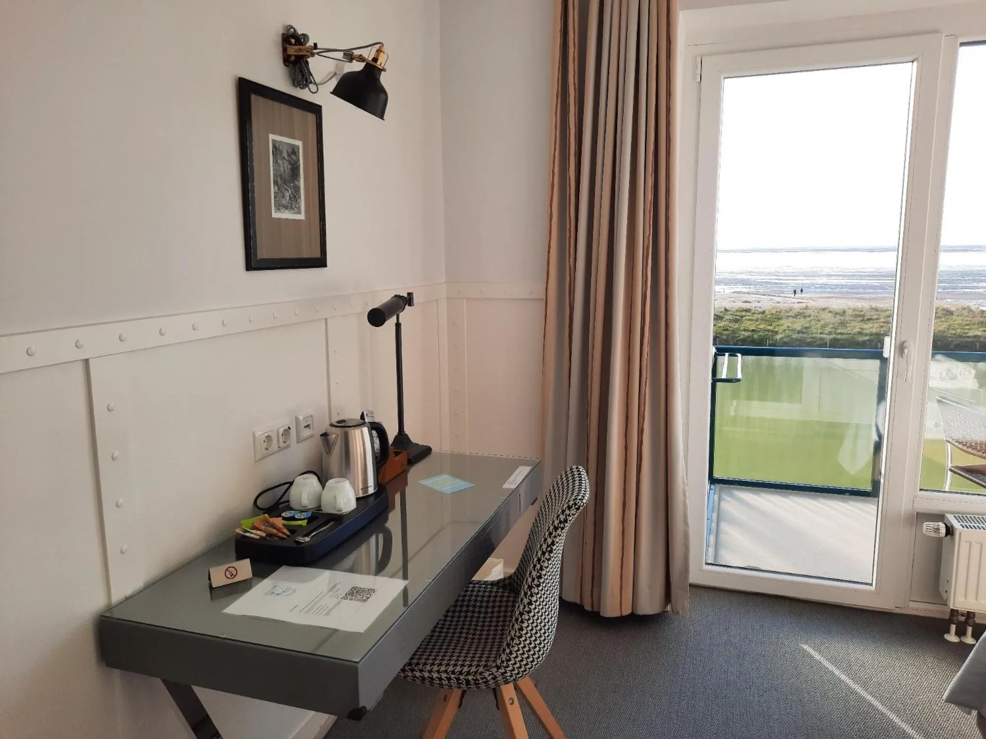 Photo of the whole room in Beachhotel Cuxhaven