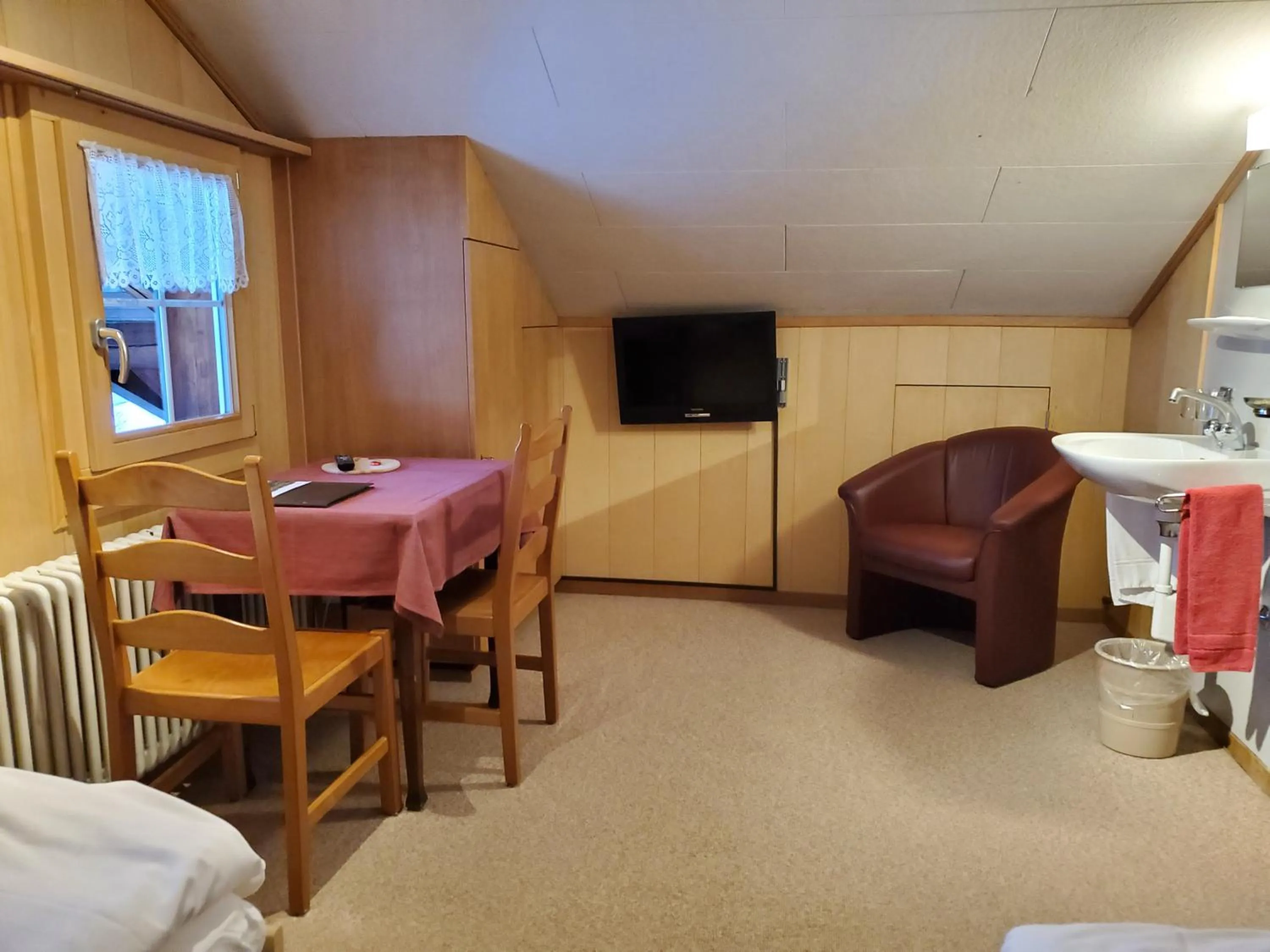 Photo of the whole room, Bed in Hotel Garni Alpenruh