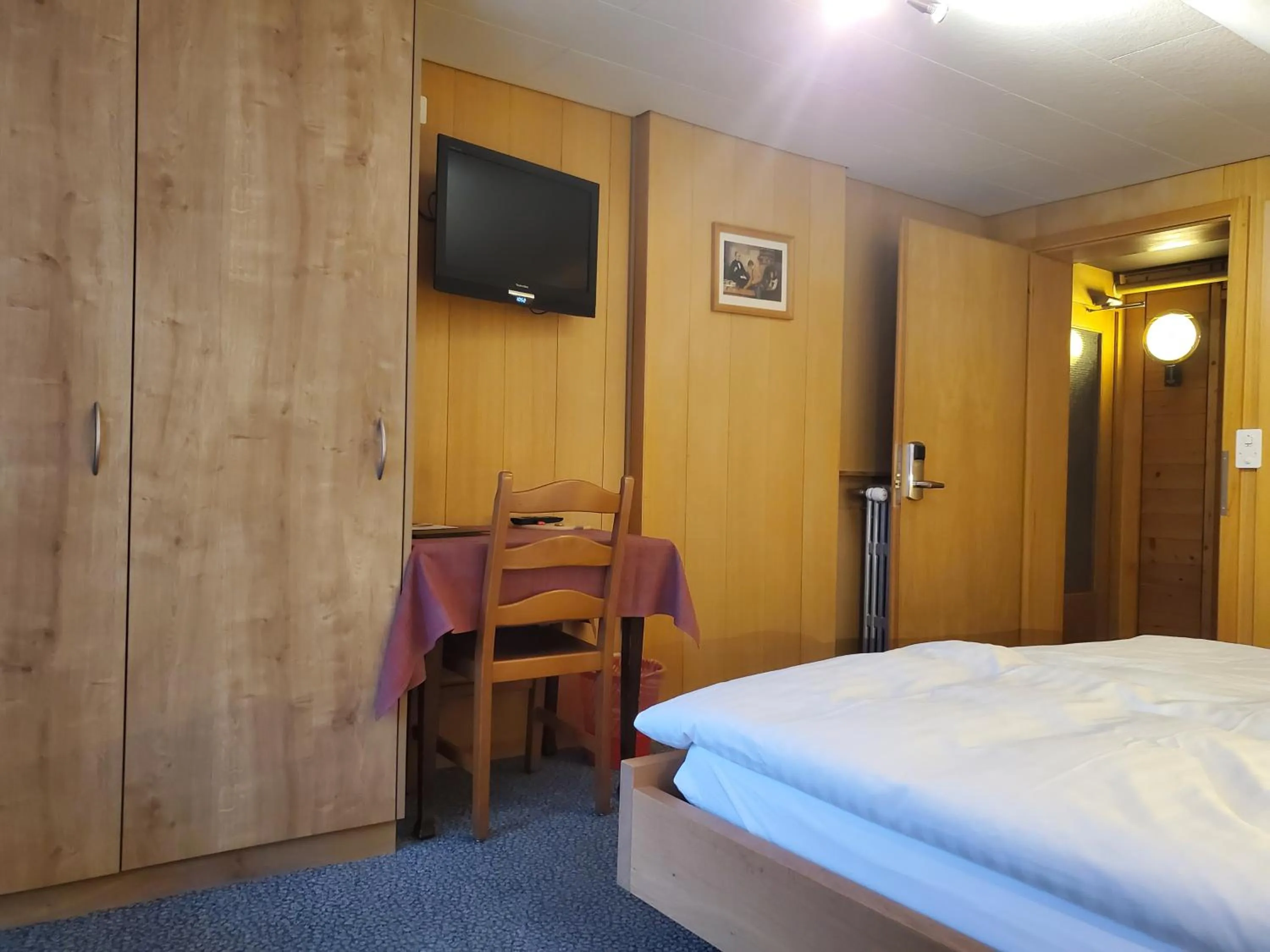 Photo of the whole room, Bed in Hotel Garni Alpenruh