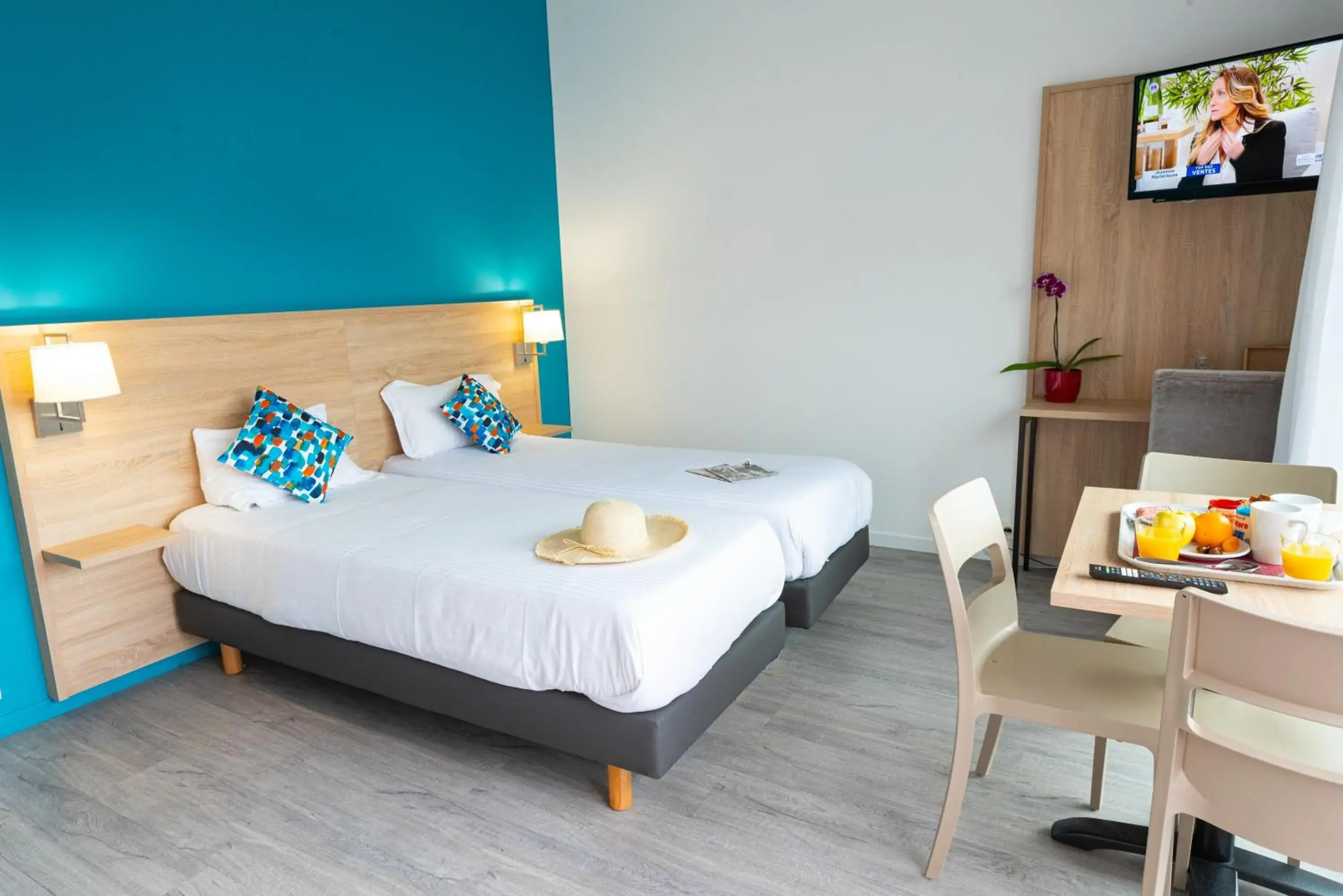 Studio (Twin) in Zenitude Hôtel-Résidences Le Cannet Studio (Twin) in Zenitude Hôtel-Résidences Le Cannet