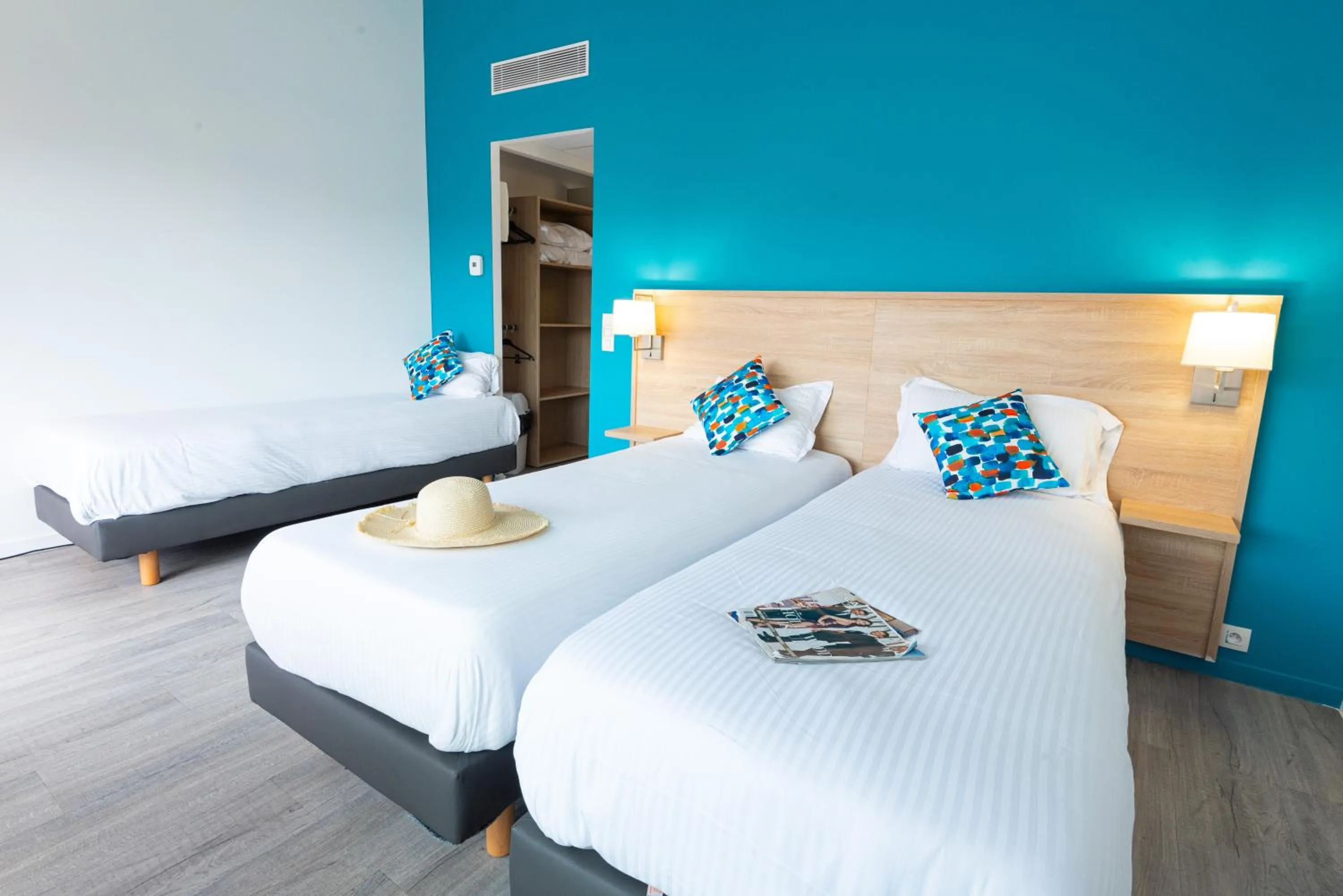 Bed in Zenitude Hôtel-Résidences Le Cannet