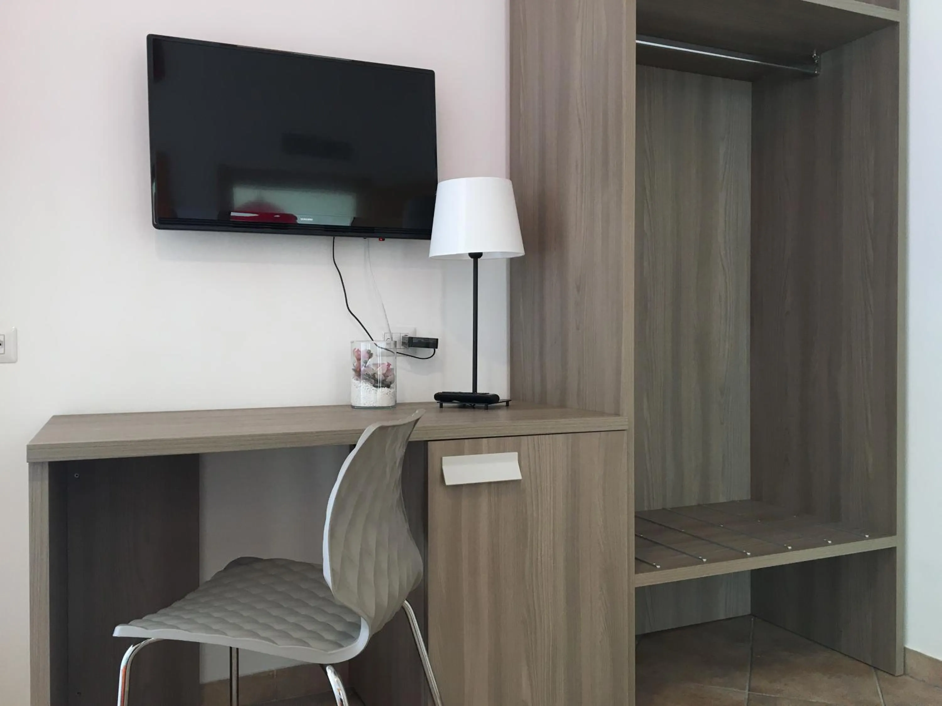 TV and multimedia in Hotel Corallo