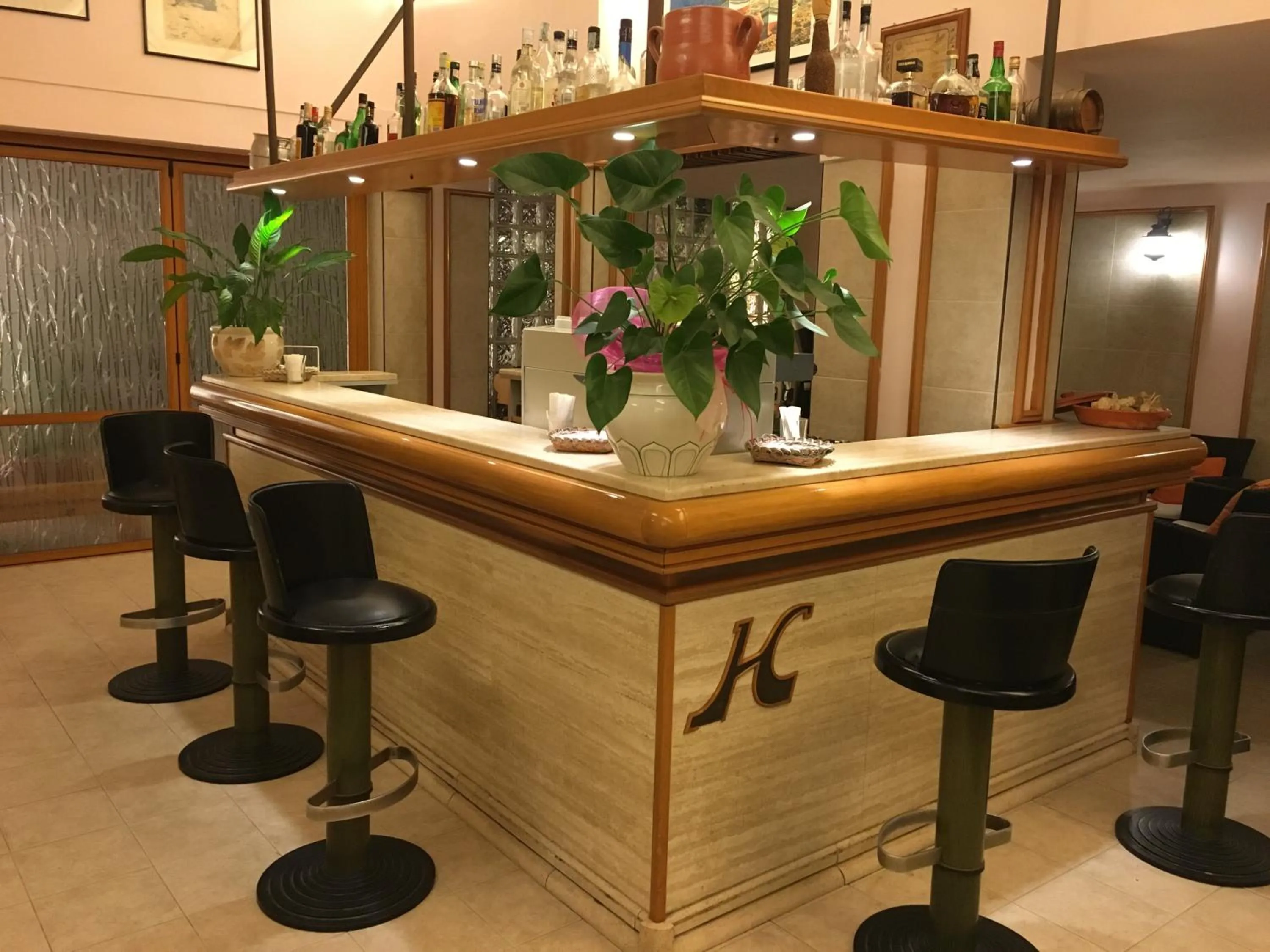Lounge or bar in Hotel Corallo