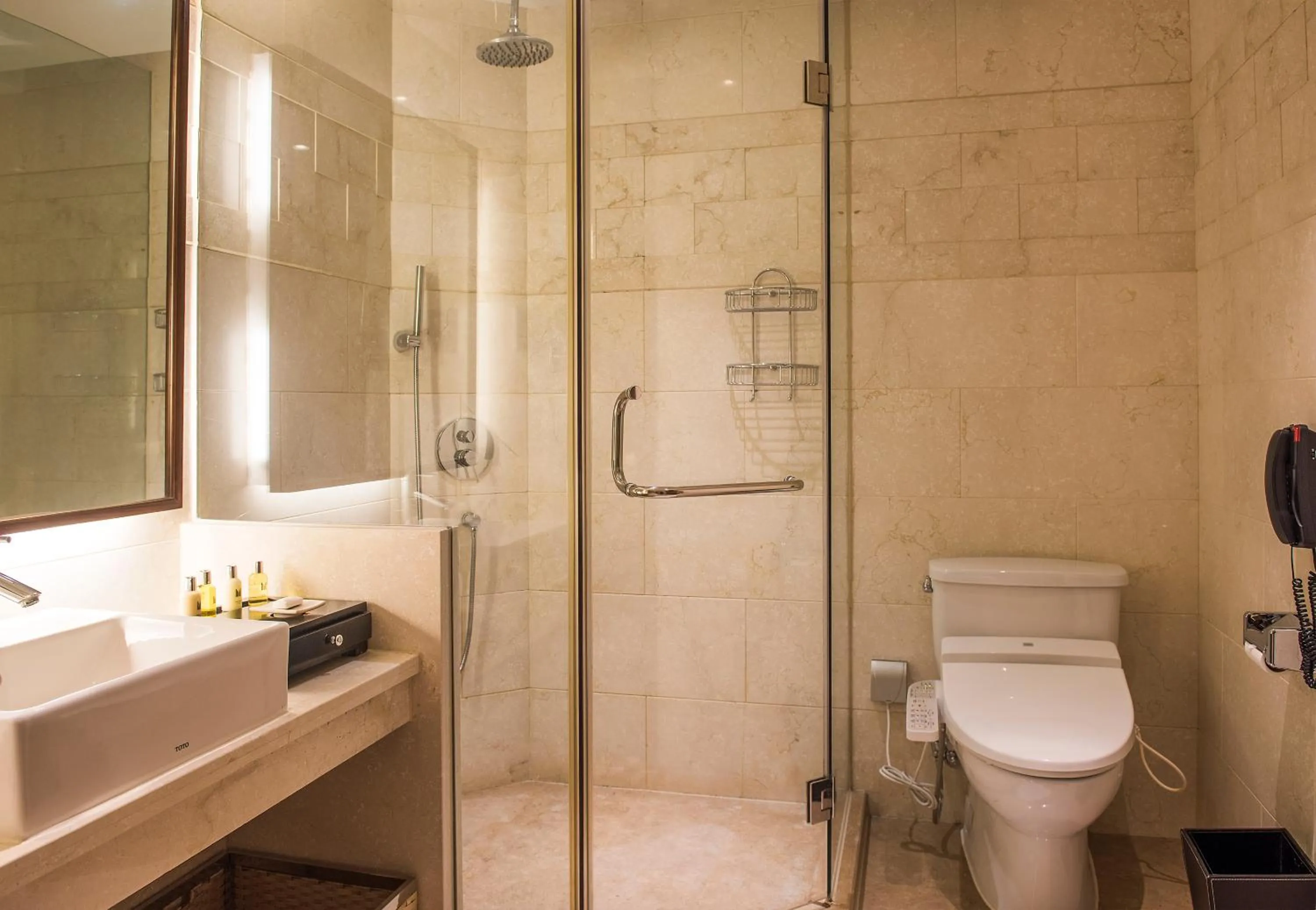 Shower in Millennium Hotel Wuxi