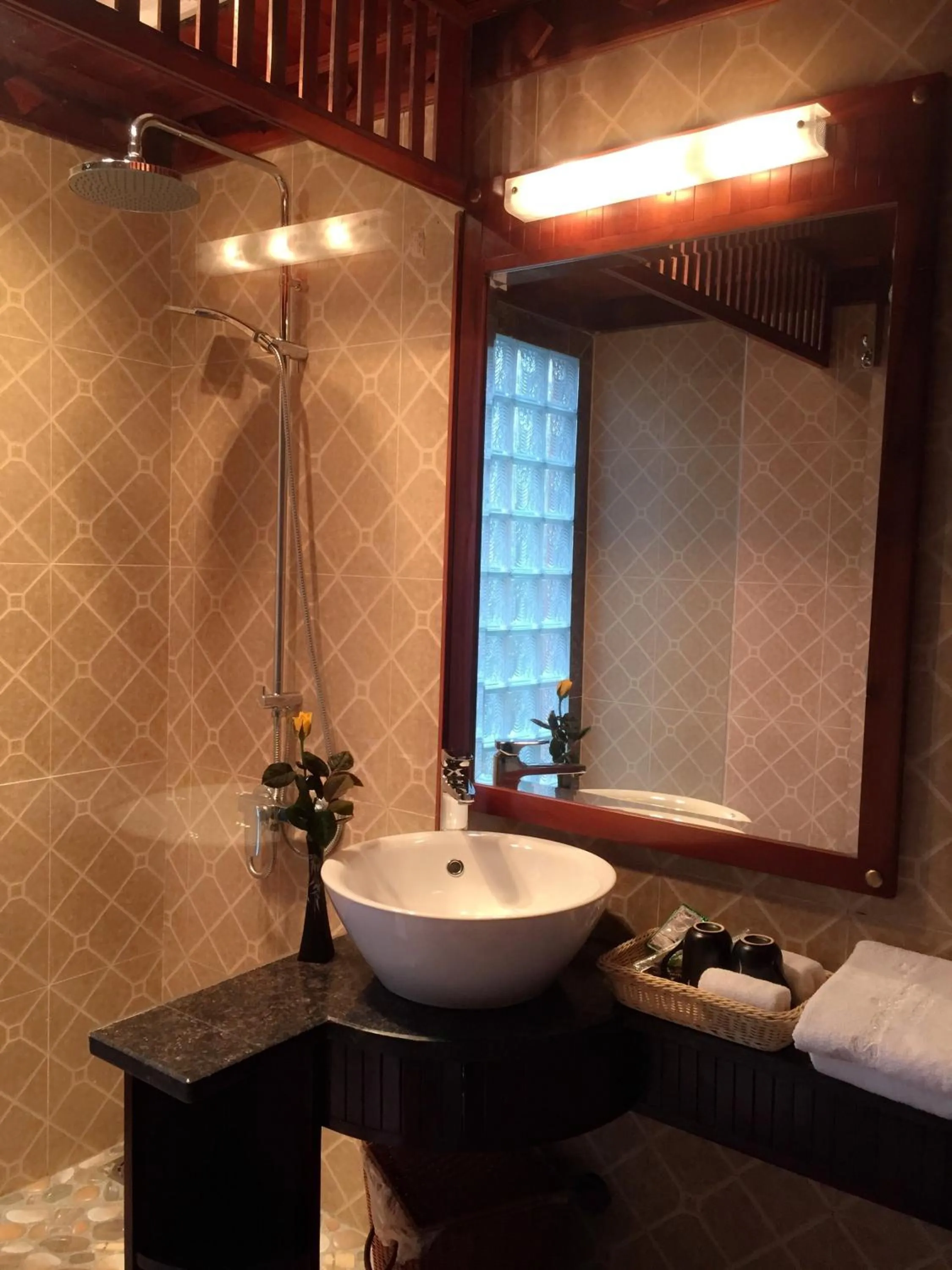 Shower in Sapa Garden Bed and Breakfast