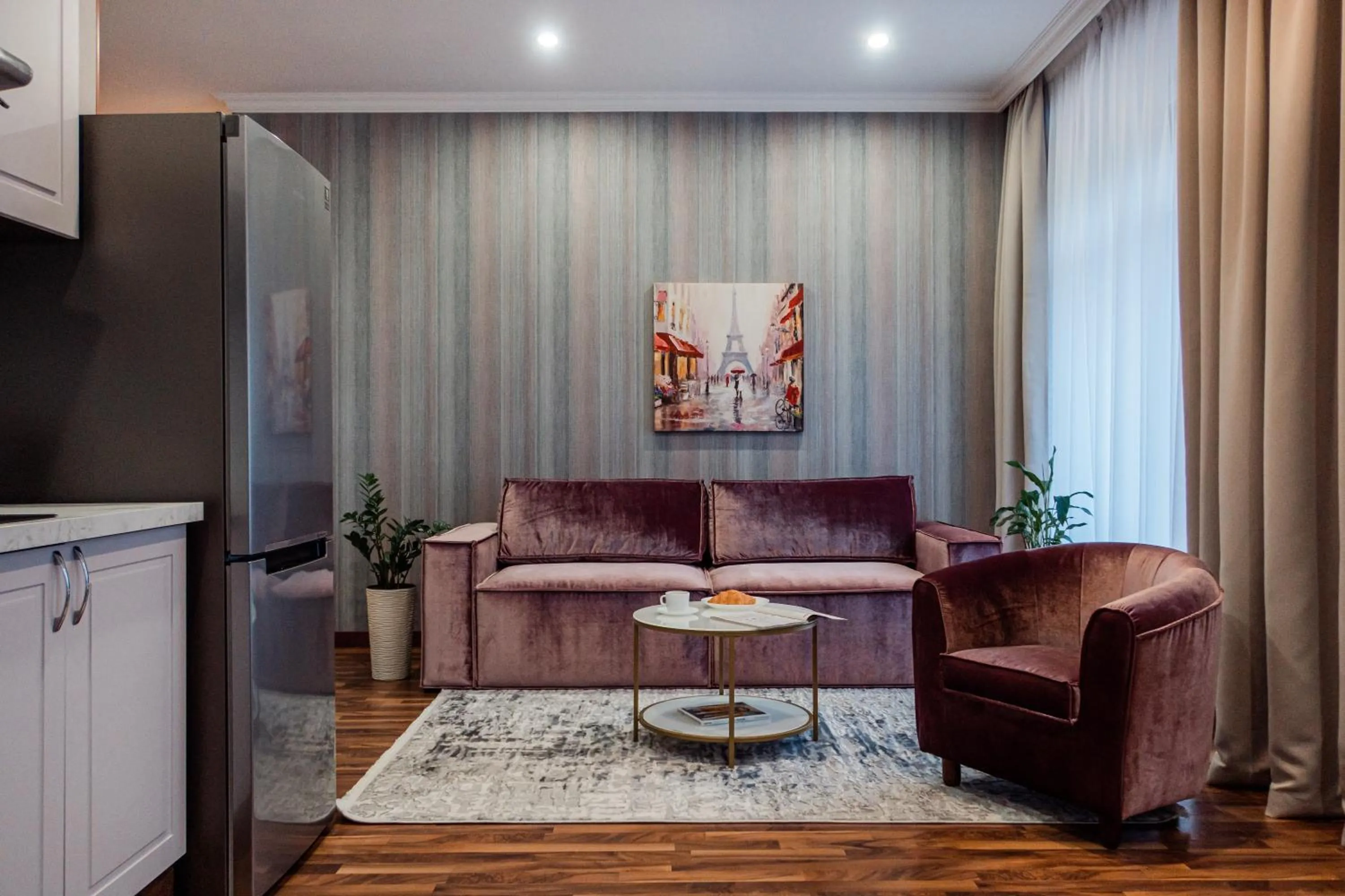 Living room in Greguar Hotel by UHM