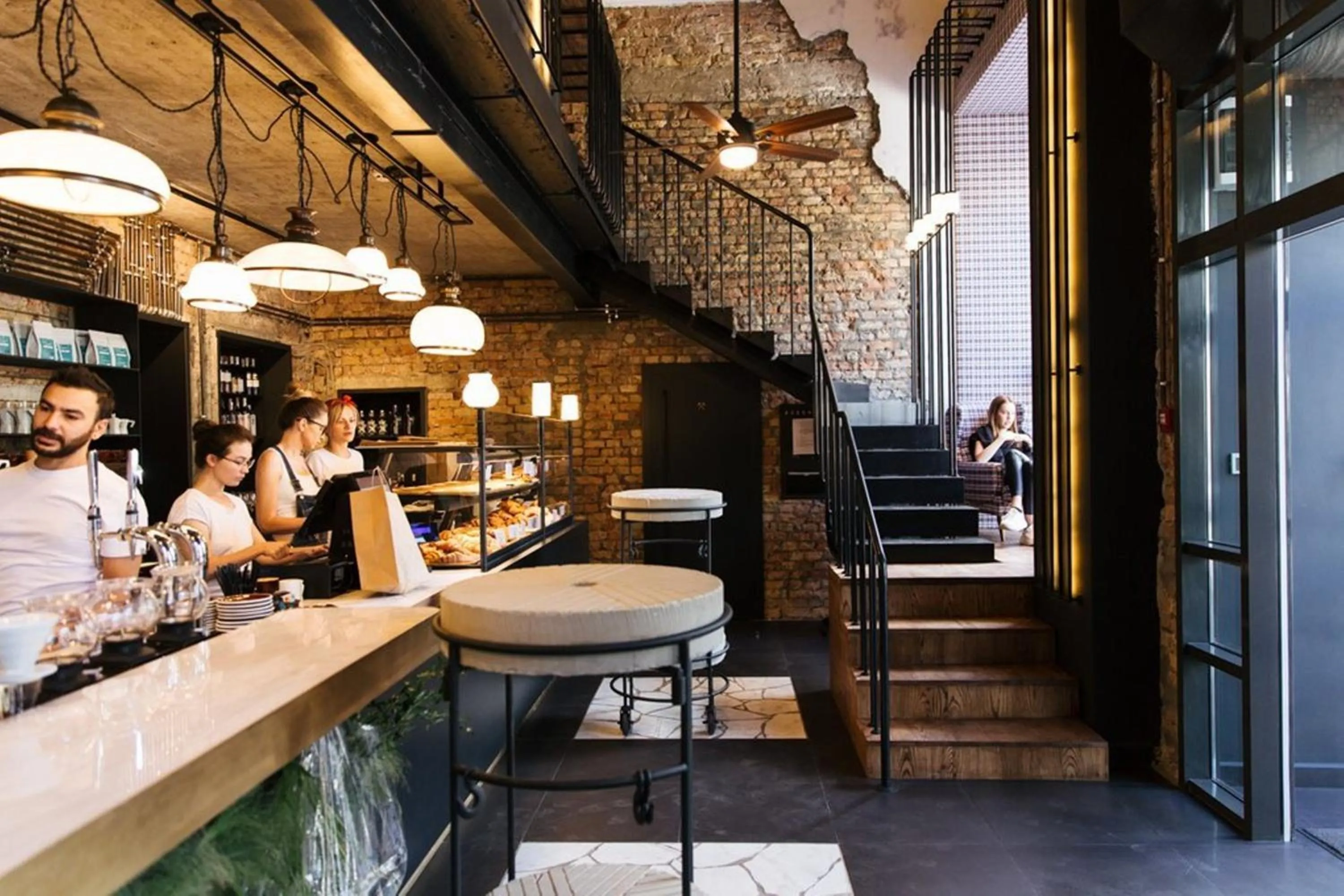 Restaurant/places to eat in Greguar Hotel by UHM