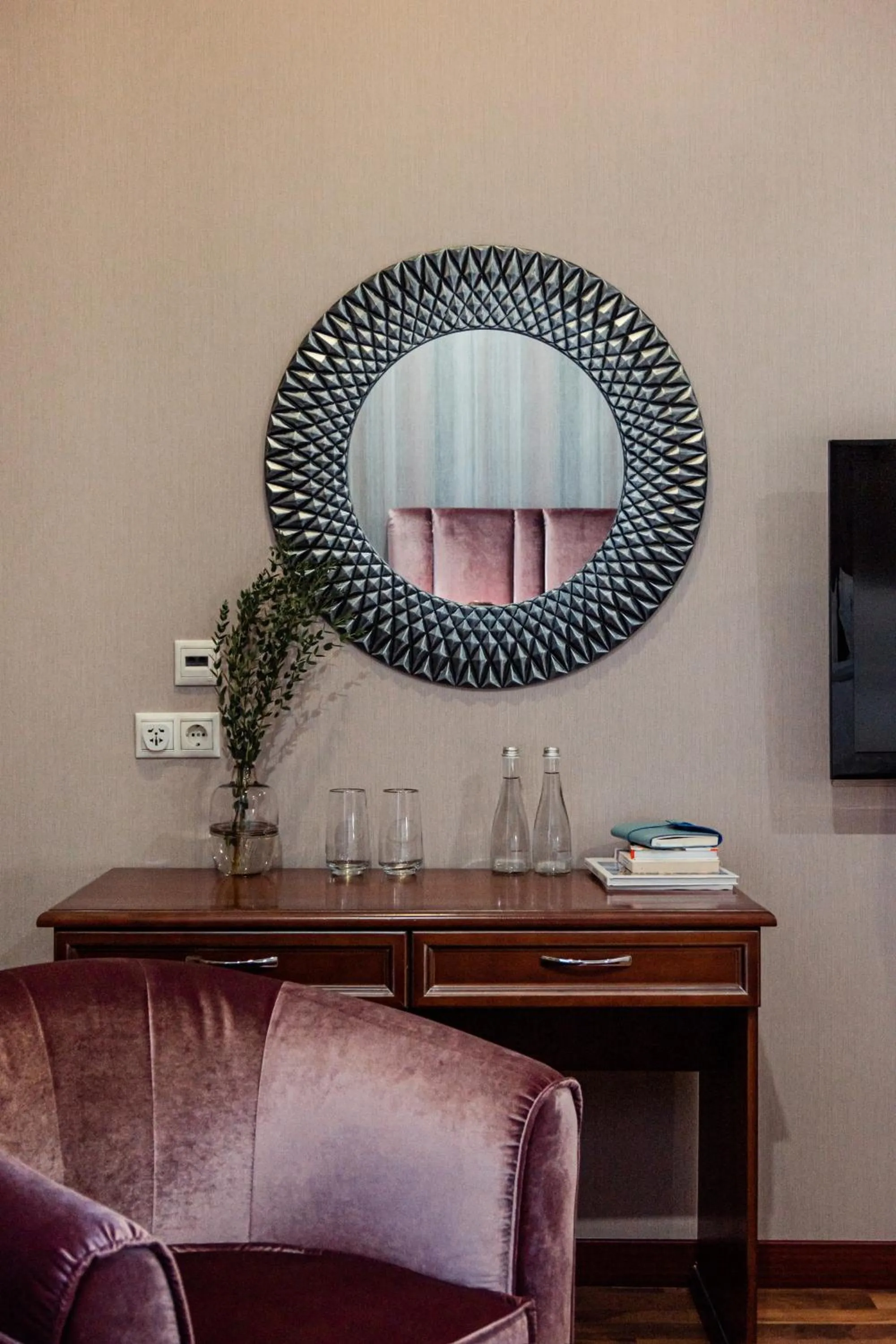 Coffee/tea facilities in Greguar Hotel by UHM