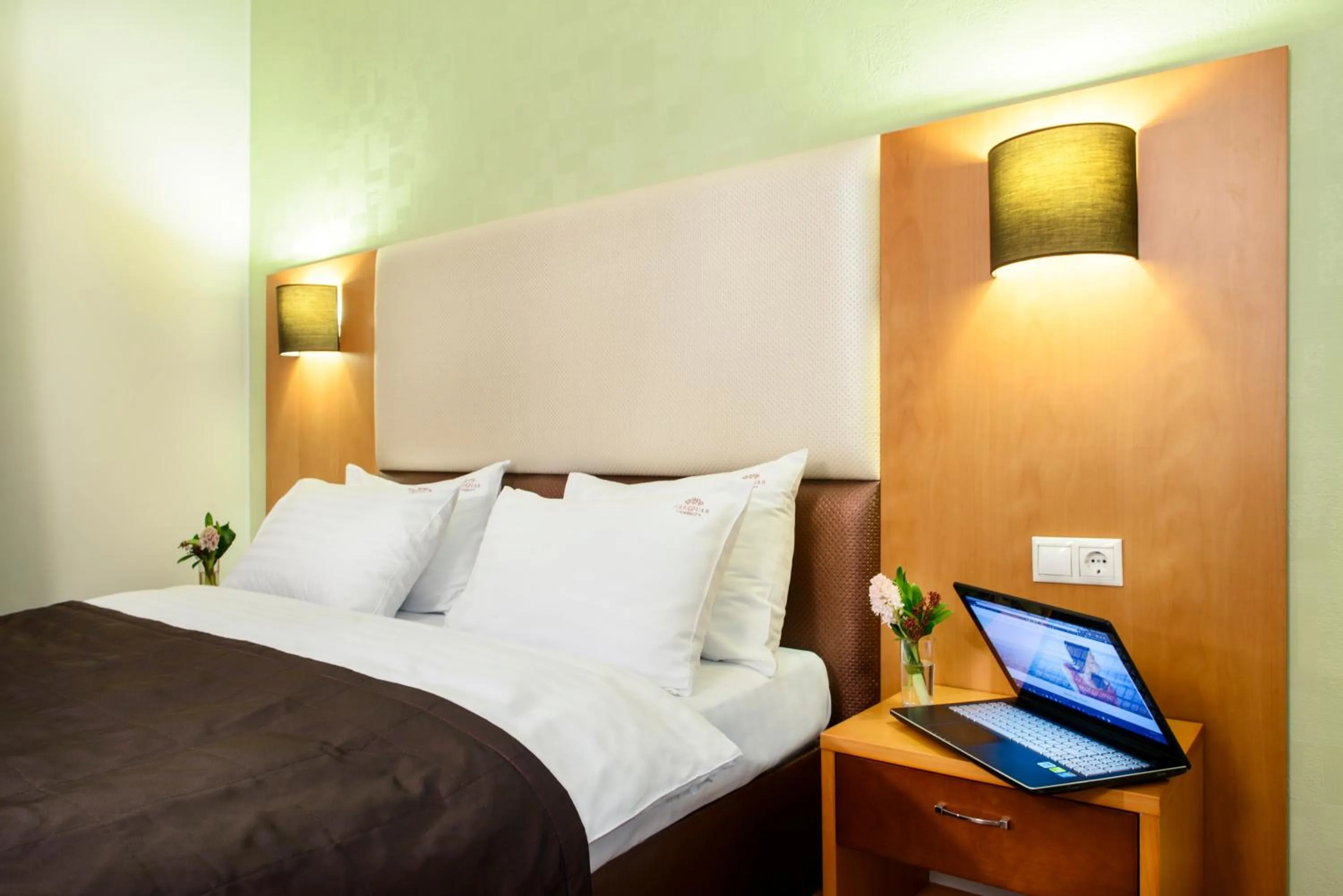 Bed in Greguar Hotel by UHM