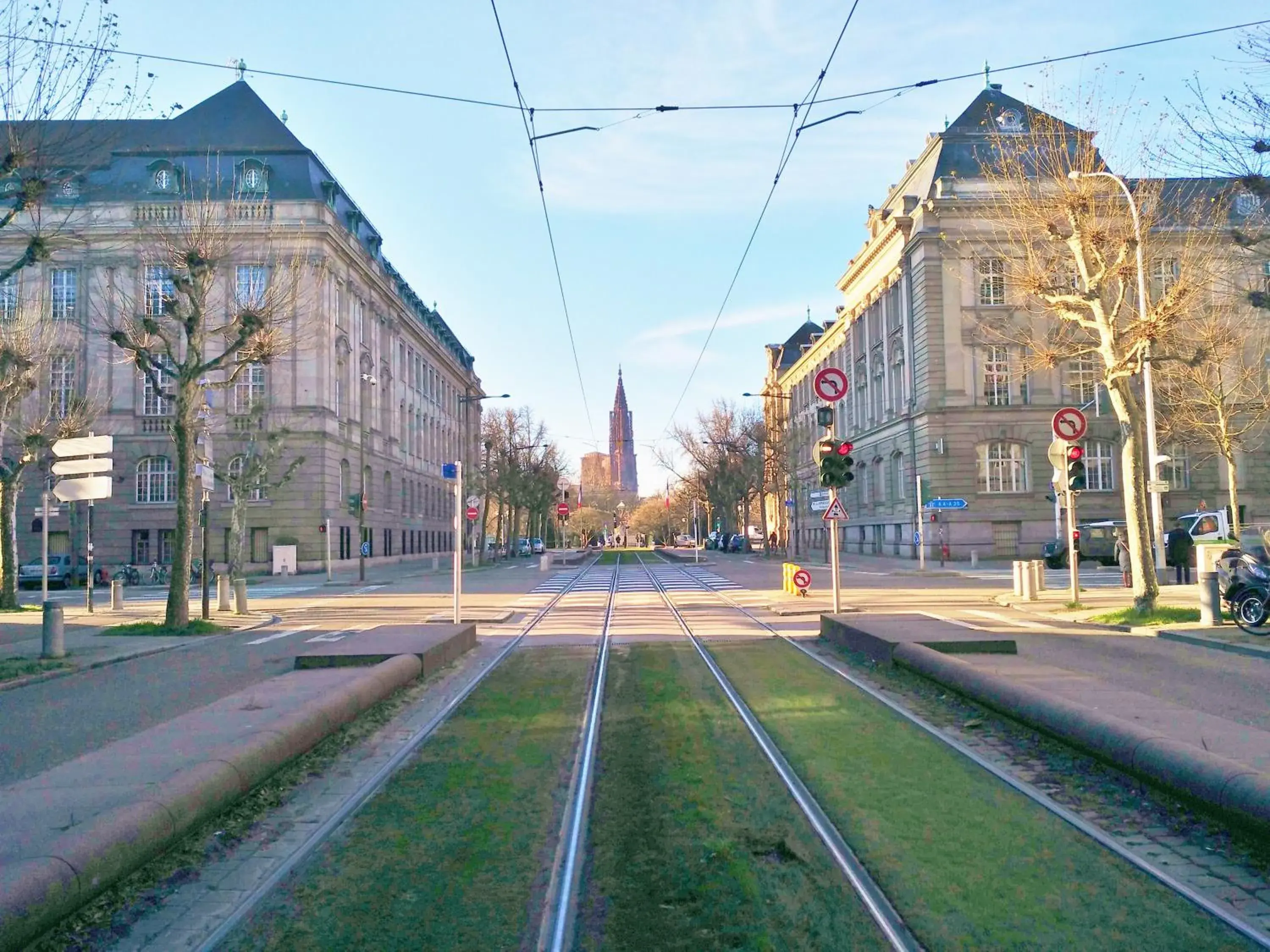 Avenue de La Paix - L'Exclusif Avenue de La Paix - L'Exclusif