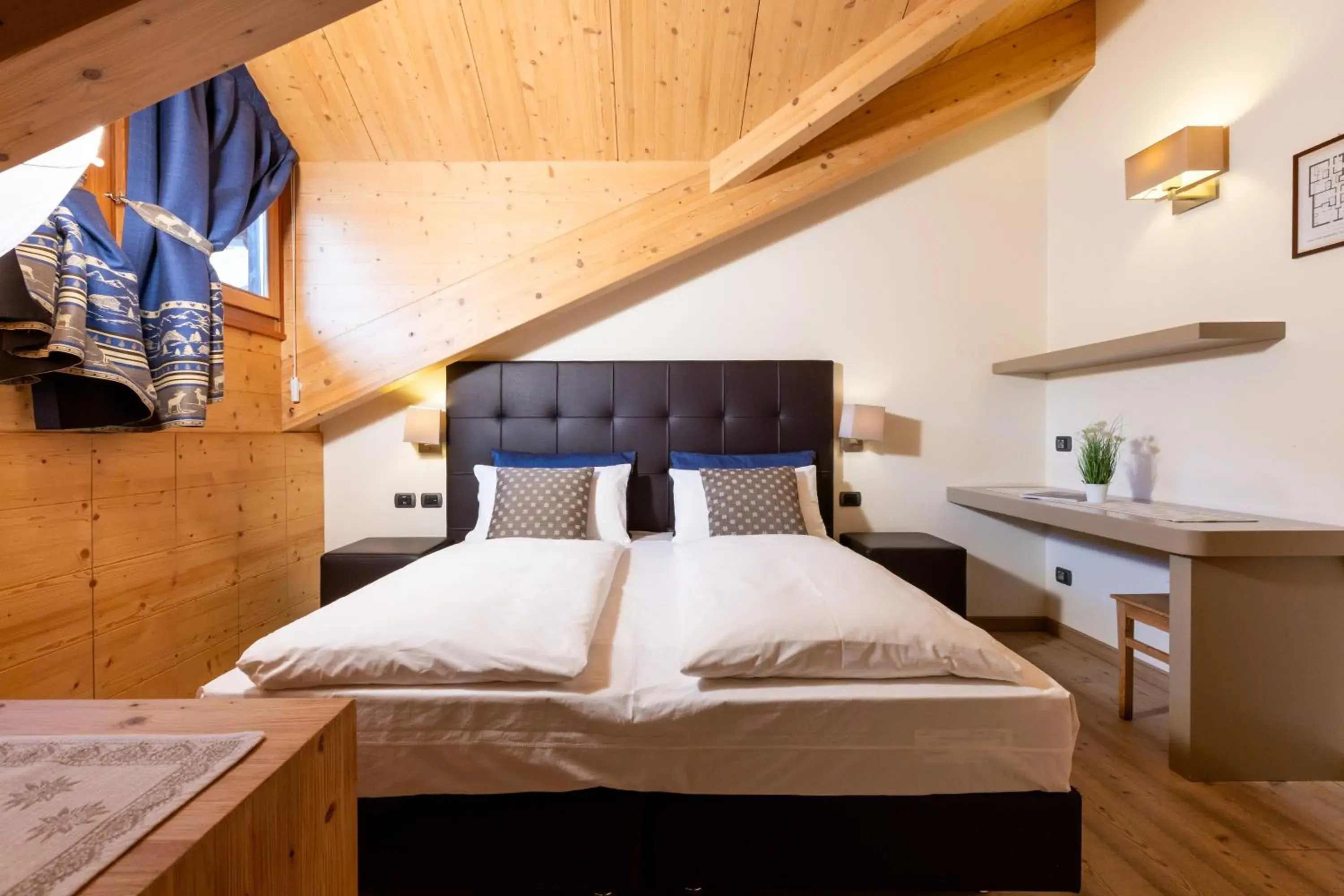 Superior Double or Twin Room in Hotel Cardo Superior Double or Twin Room in Hotel Cardo