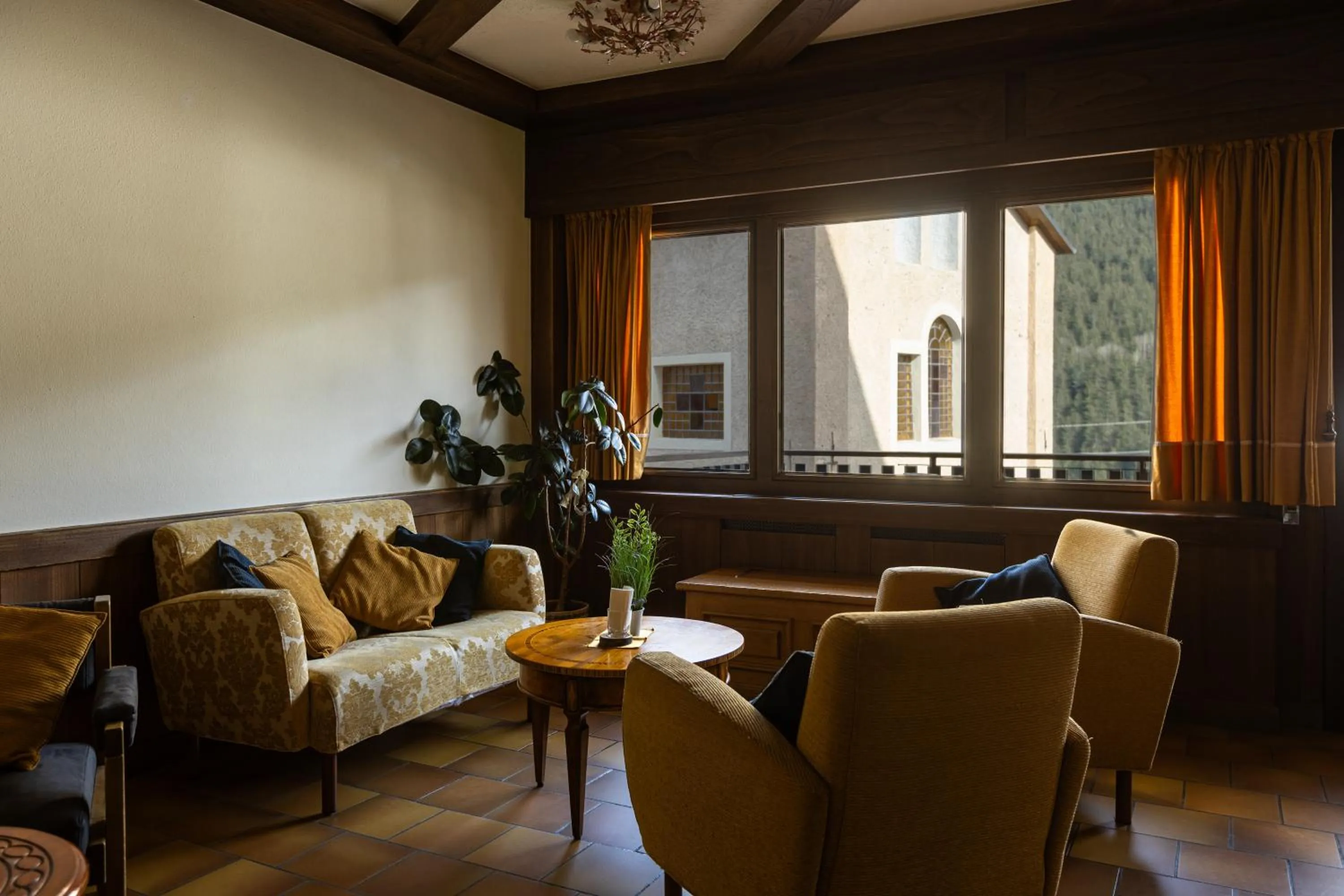 Seating area in Hotel Cardo