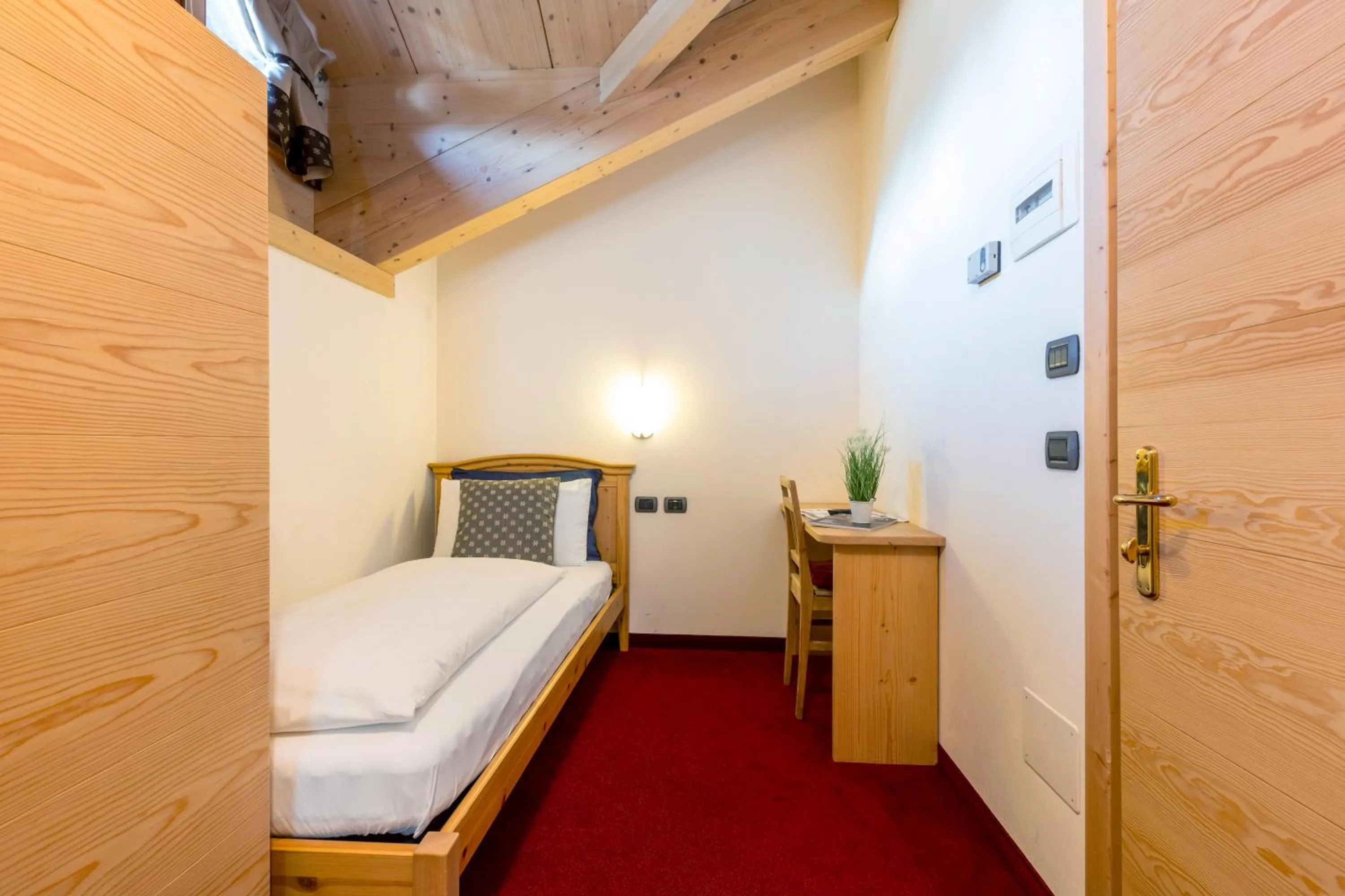 Bedroom, Bed in Hotel Cardo