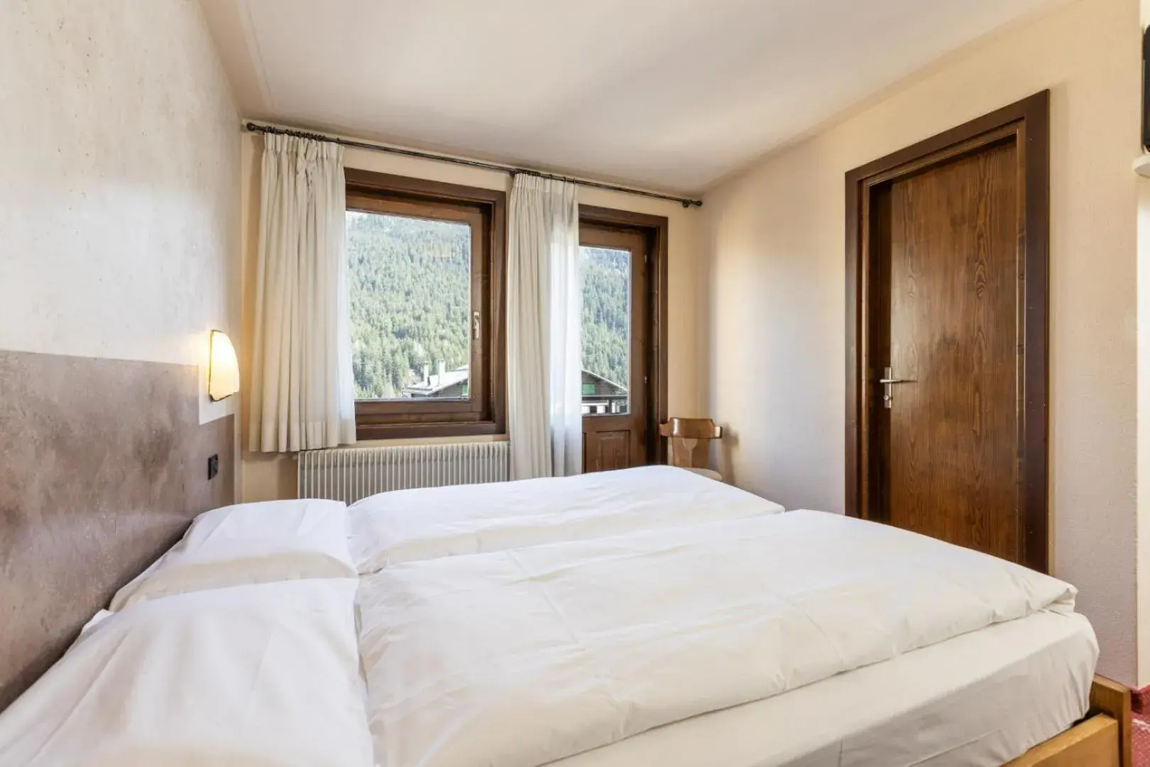 Economy Double Room in Hotel Cardo Economy Double Room in Hotel Cardo