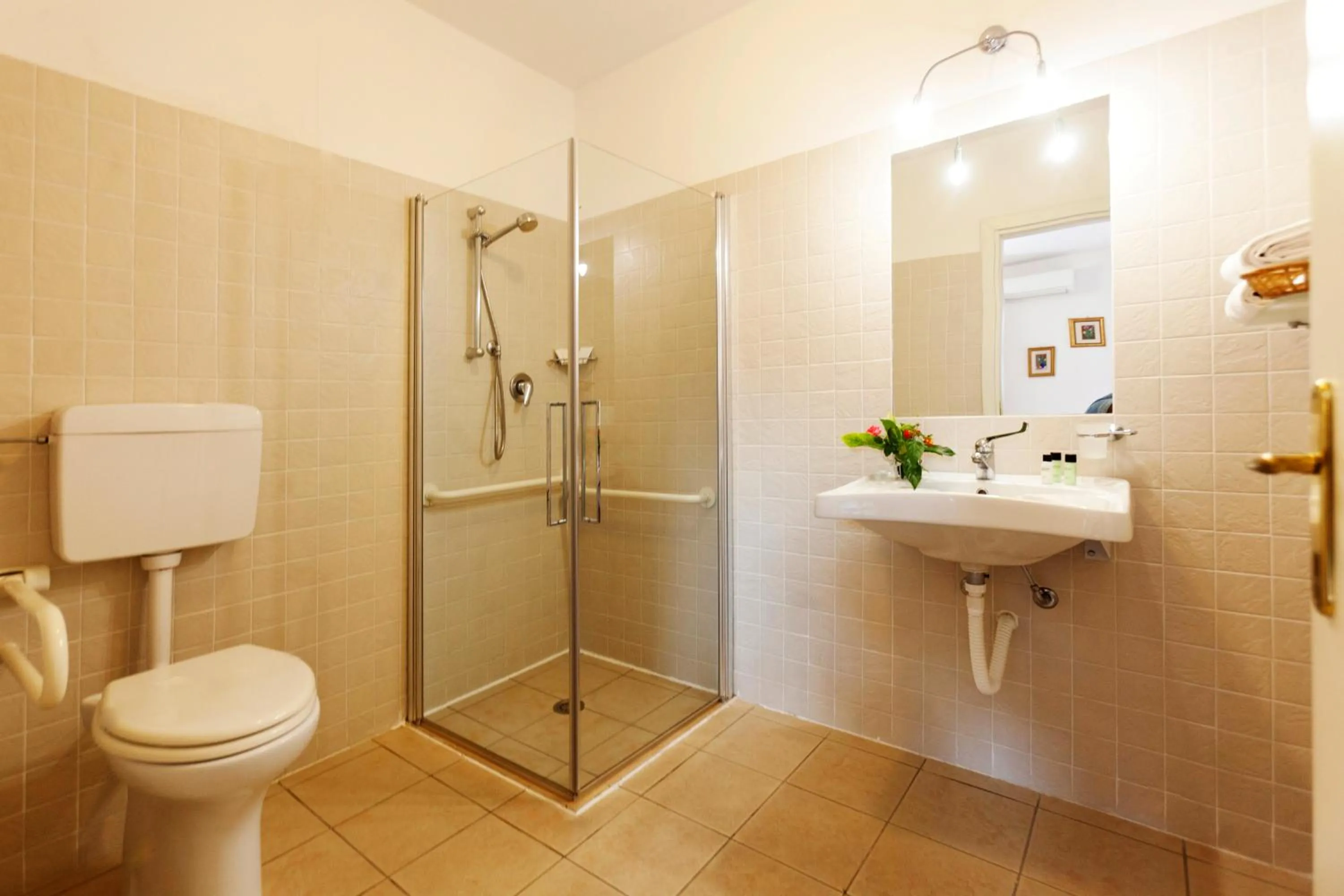 Bathroom in Hotel Villa Smeraldo