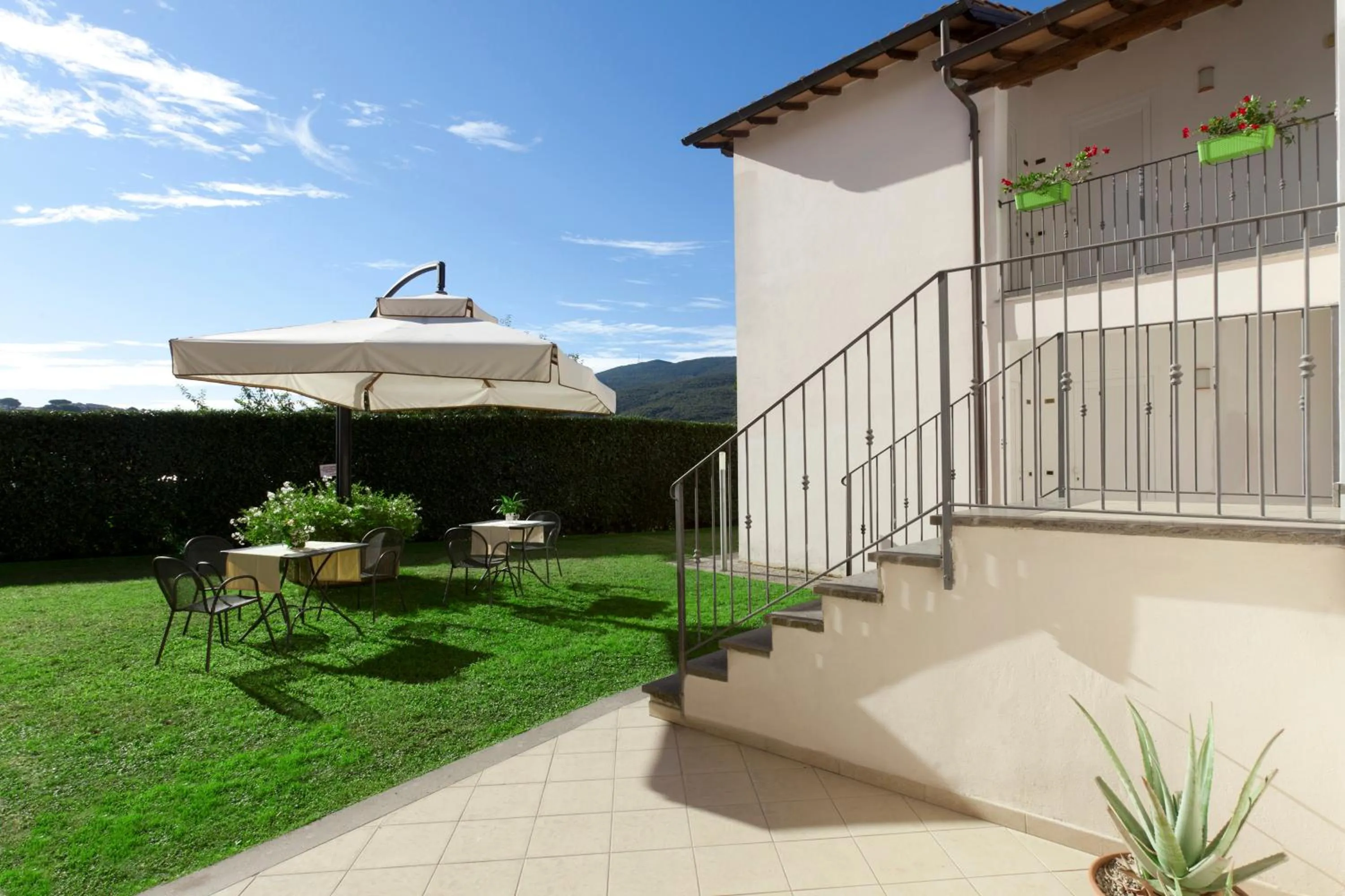 Garden view in Hotel Villa Smeraldo