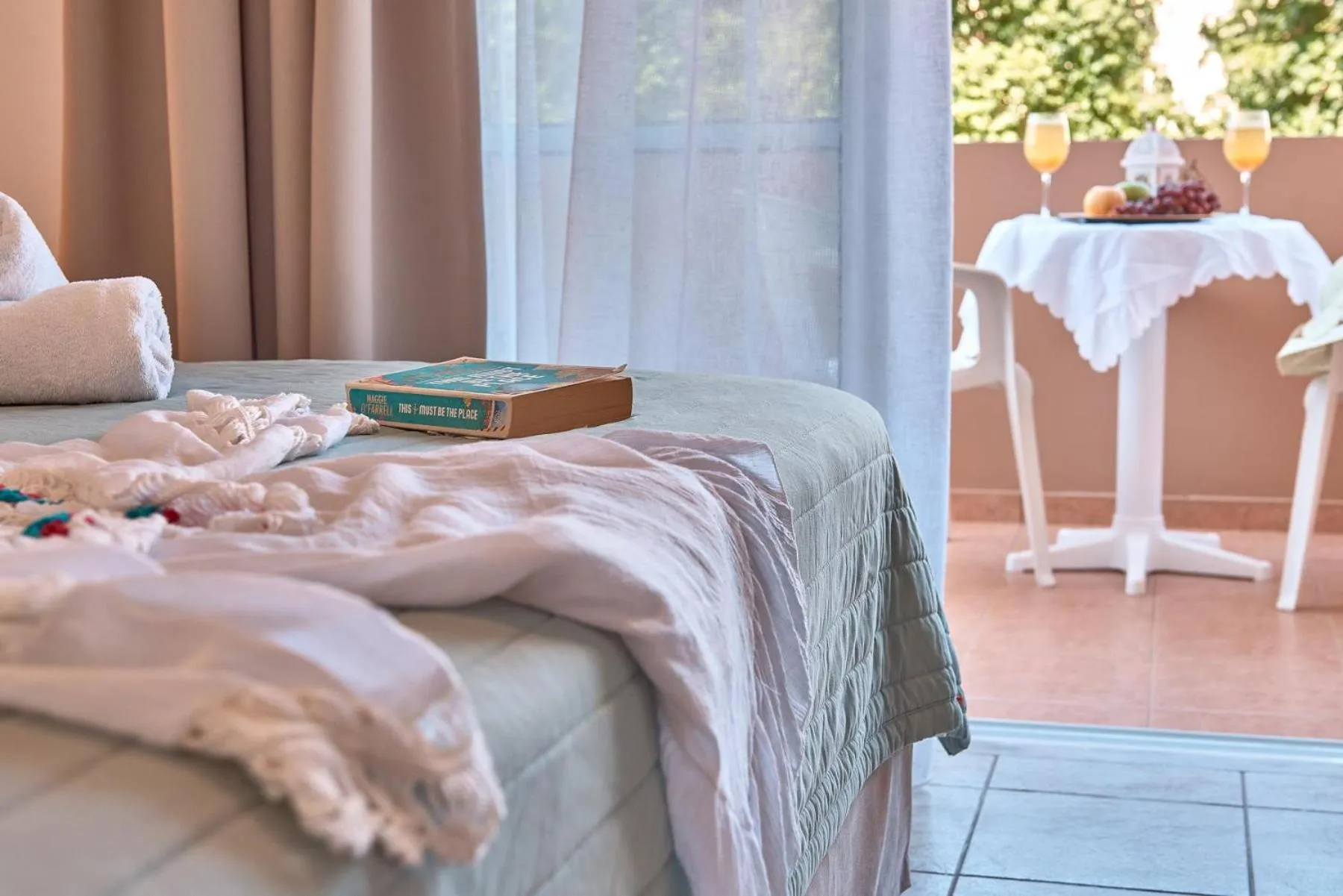 Bed in Solon Apartments