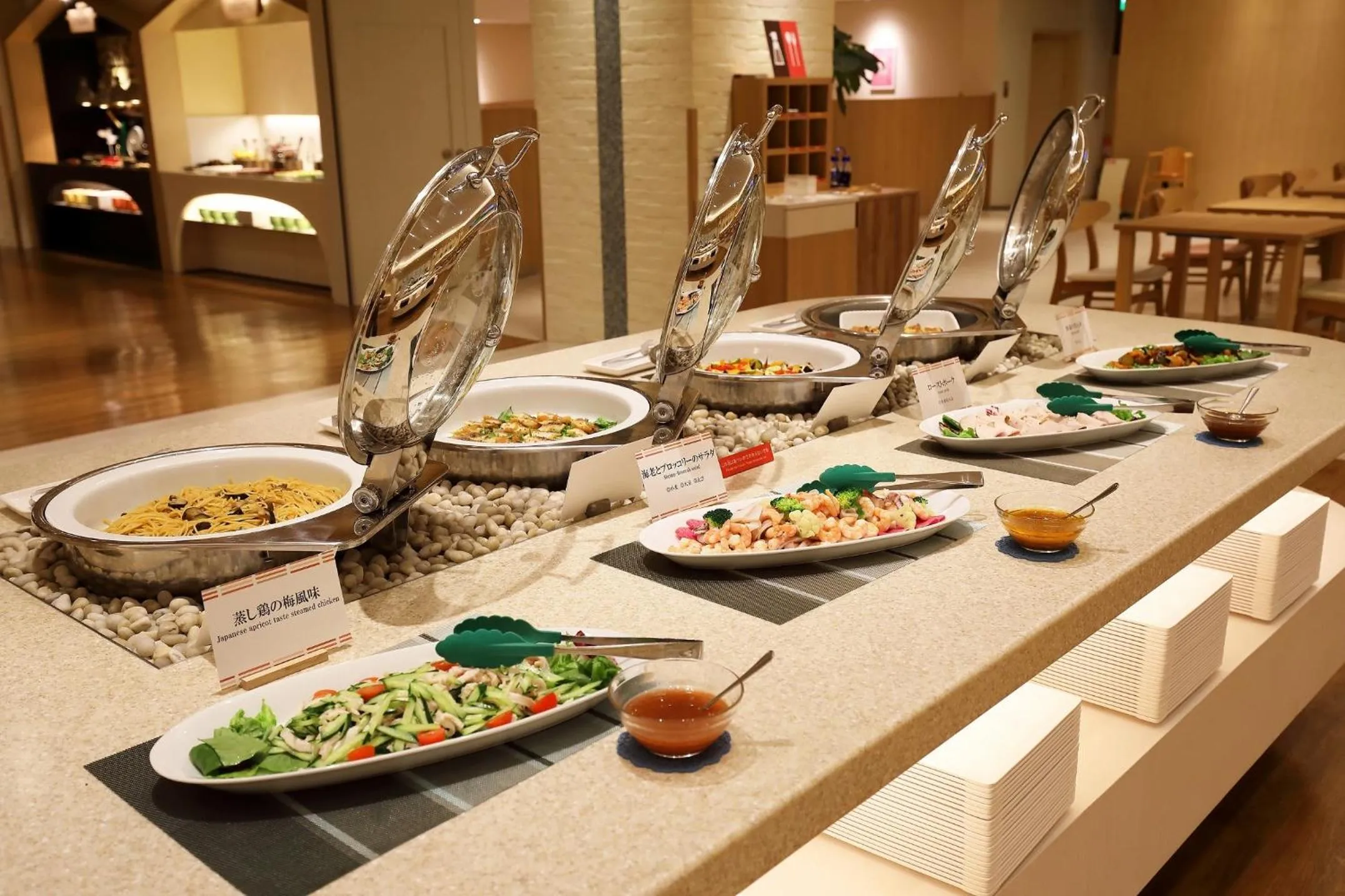 Buffet breakfast in Heiseikan Shiosaitei Hanatsuki