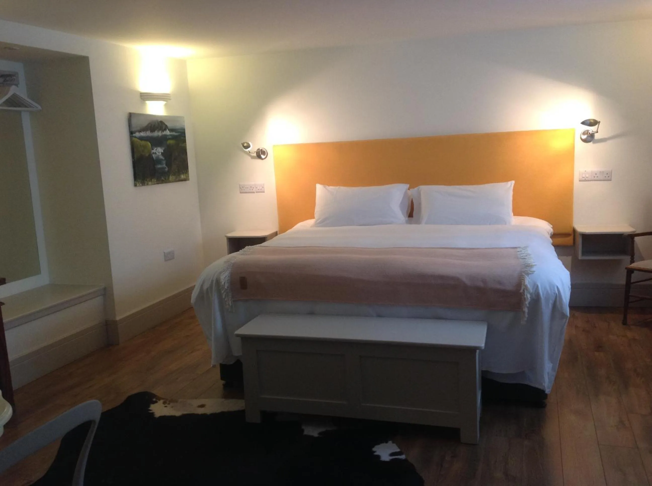 Bedroom, Bed in Quinlan & Cooke Boutique Townhouse and QCs Seafood Restaurant