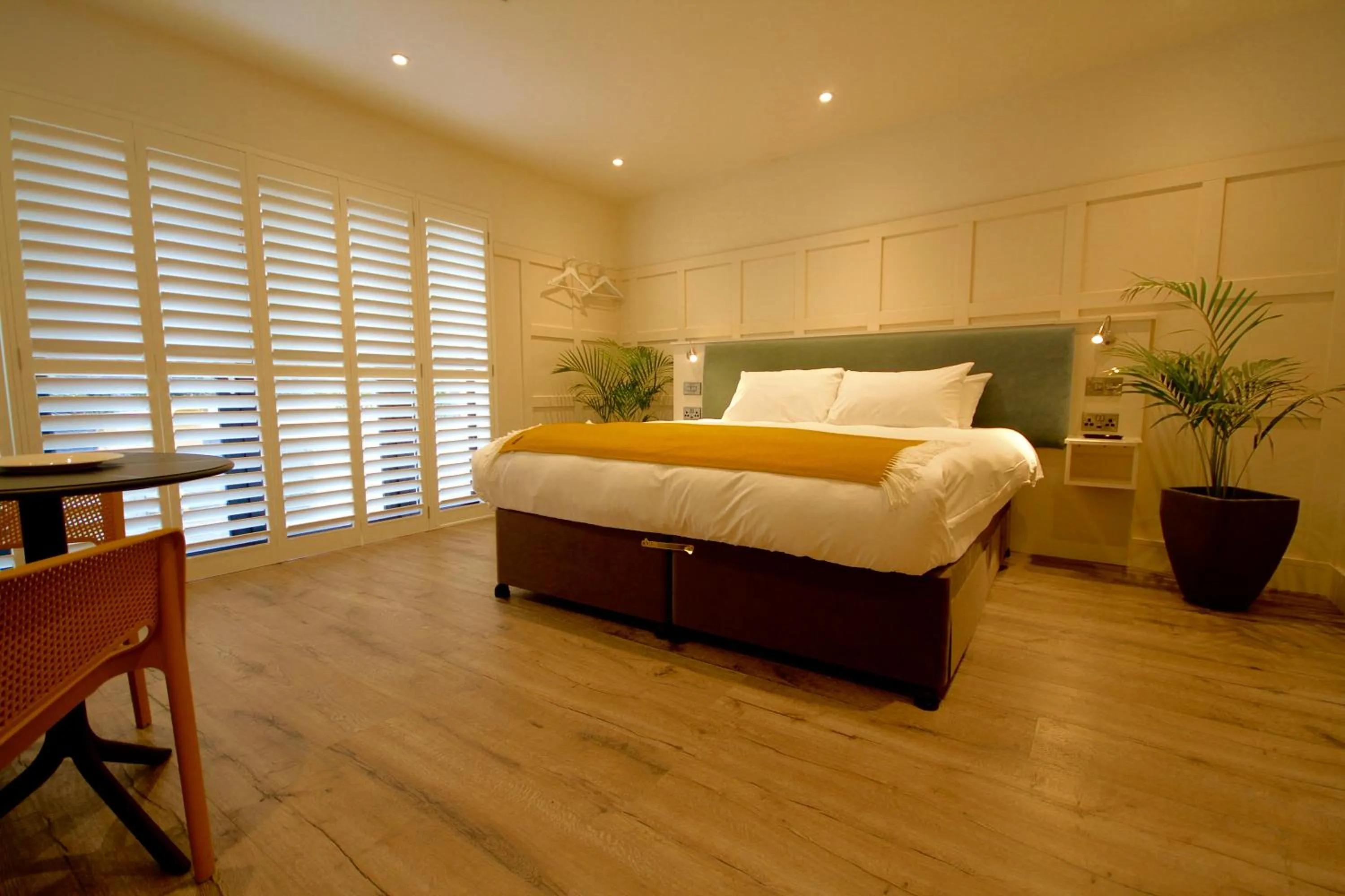Bed in Quinlan & Cooke Boutique Townhouse and QCs Seafood Restaurant