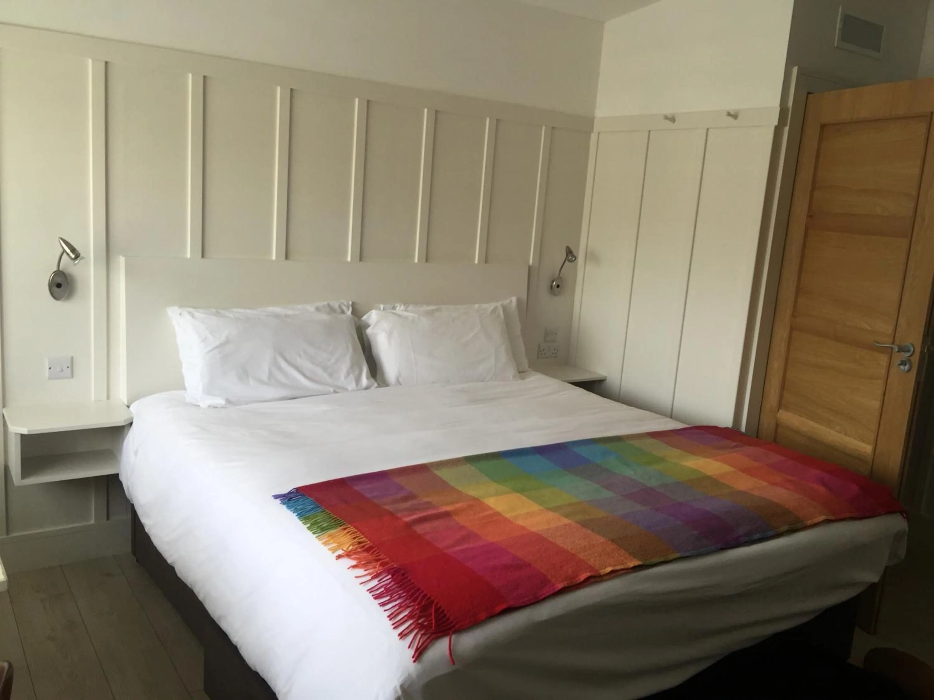 Bedroom, Bed in Quinlan & Cooke Boutique Townhouse and QCs Seafood Restaurant