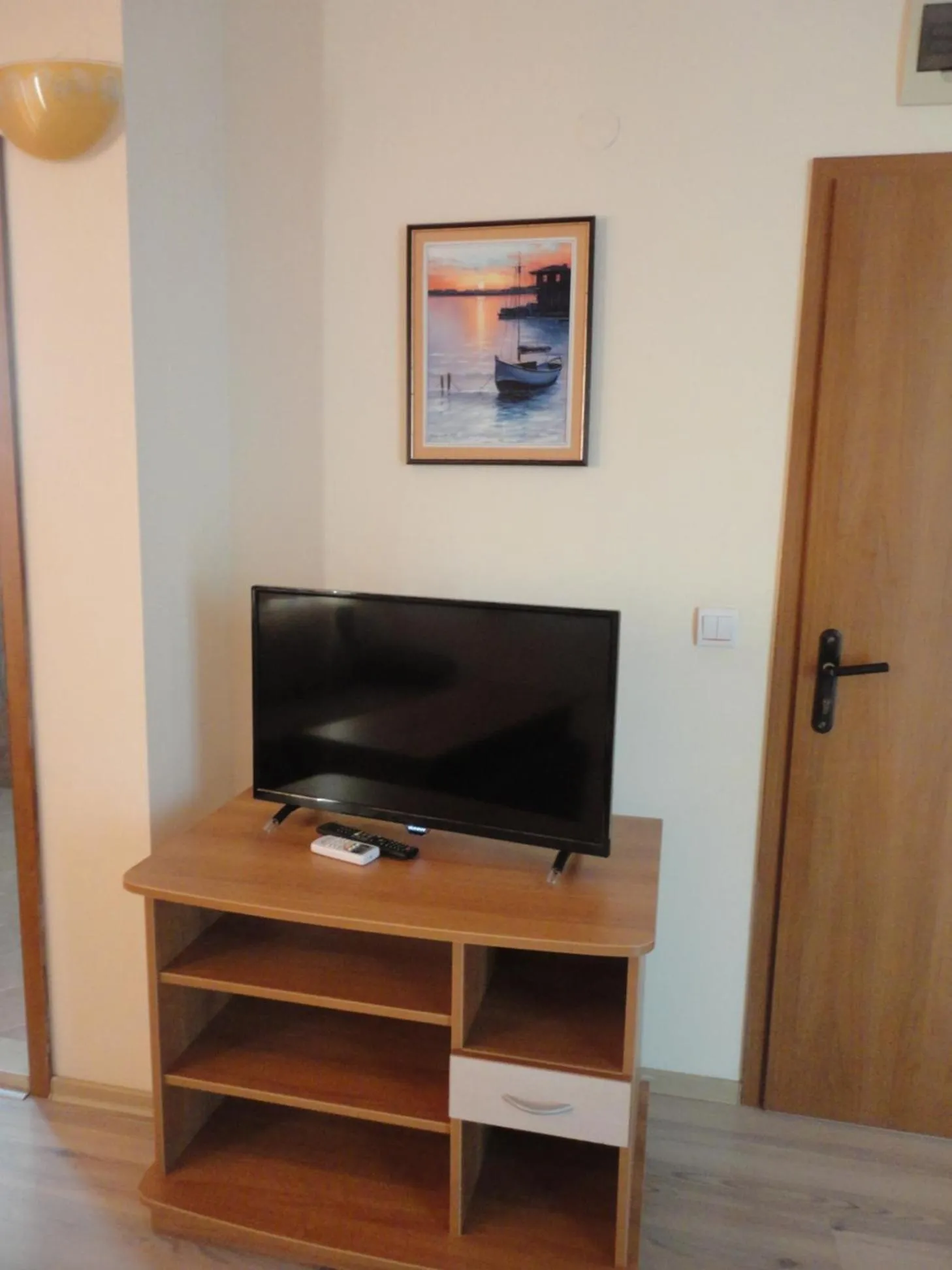 TV and multimedia in Barex Family Hotel