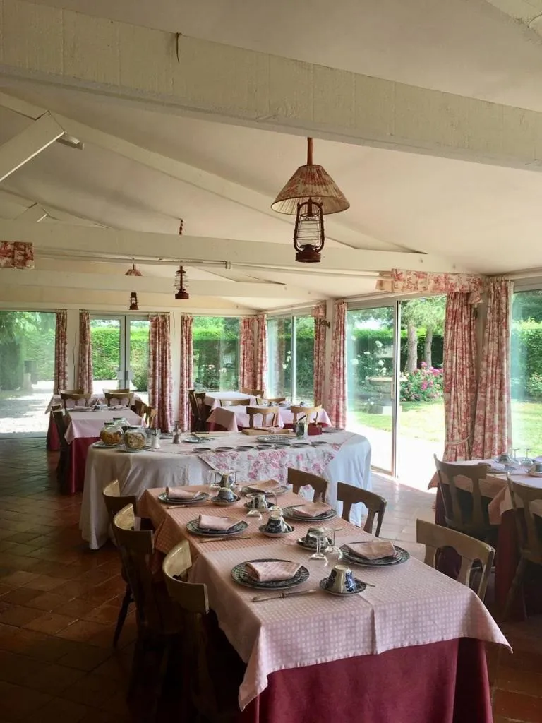 Breakfast in Chateau d' Emalleville