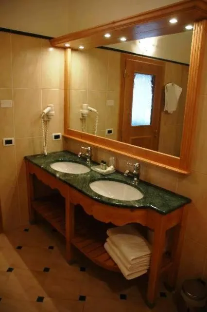 Bathroom in Nature Wellness Hotel Renato