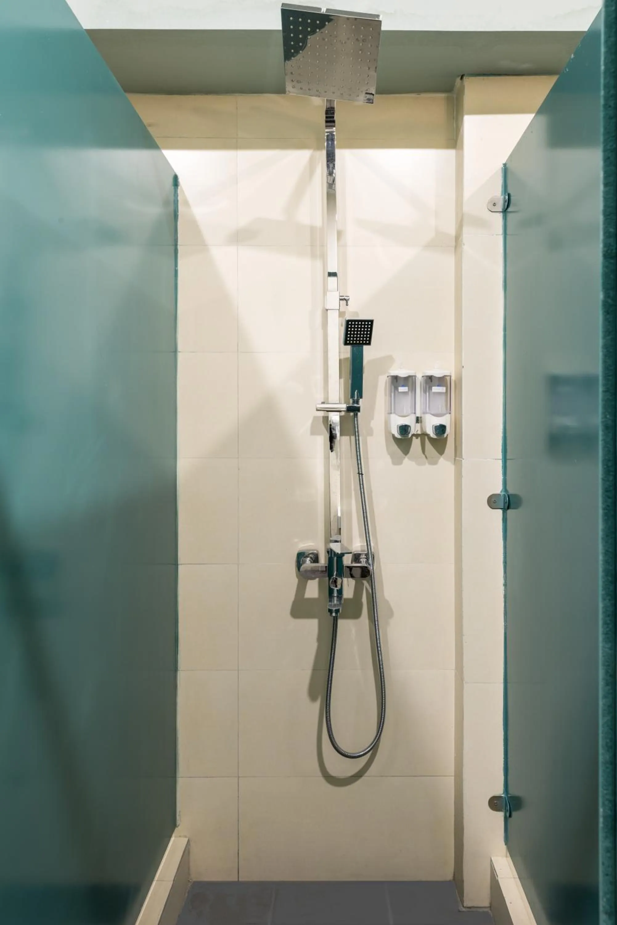 Shower in Hanoi EcoStay 2 hostel