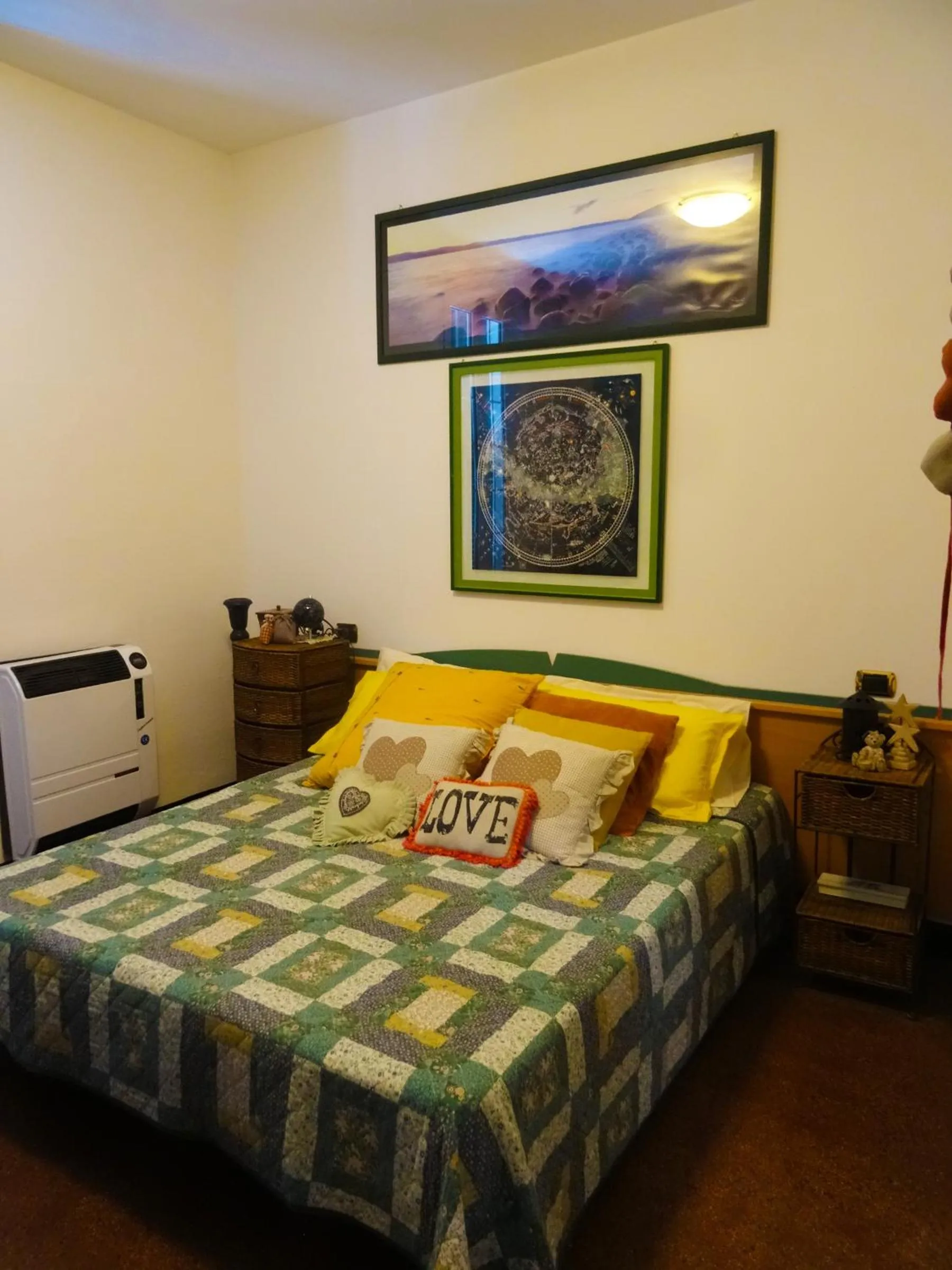 Bedroom, Bed in La Celestina