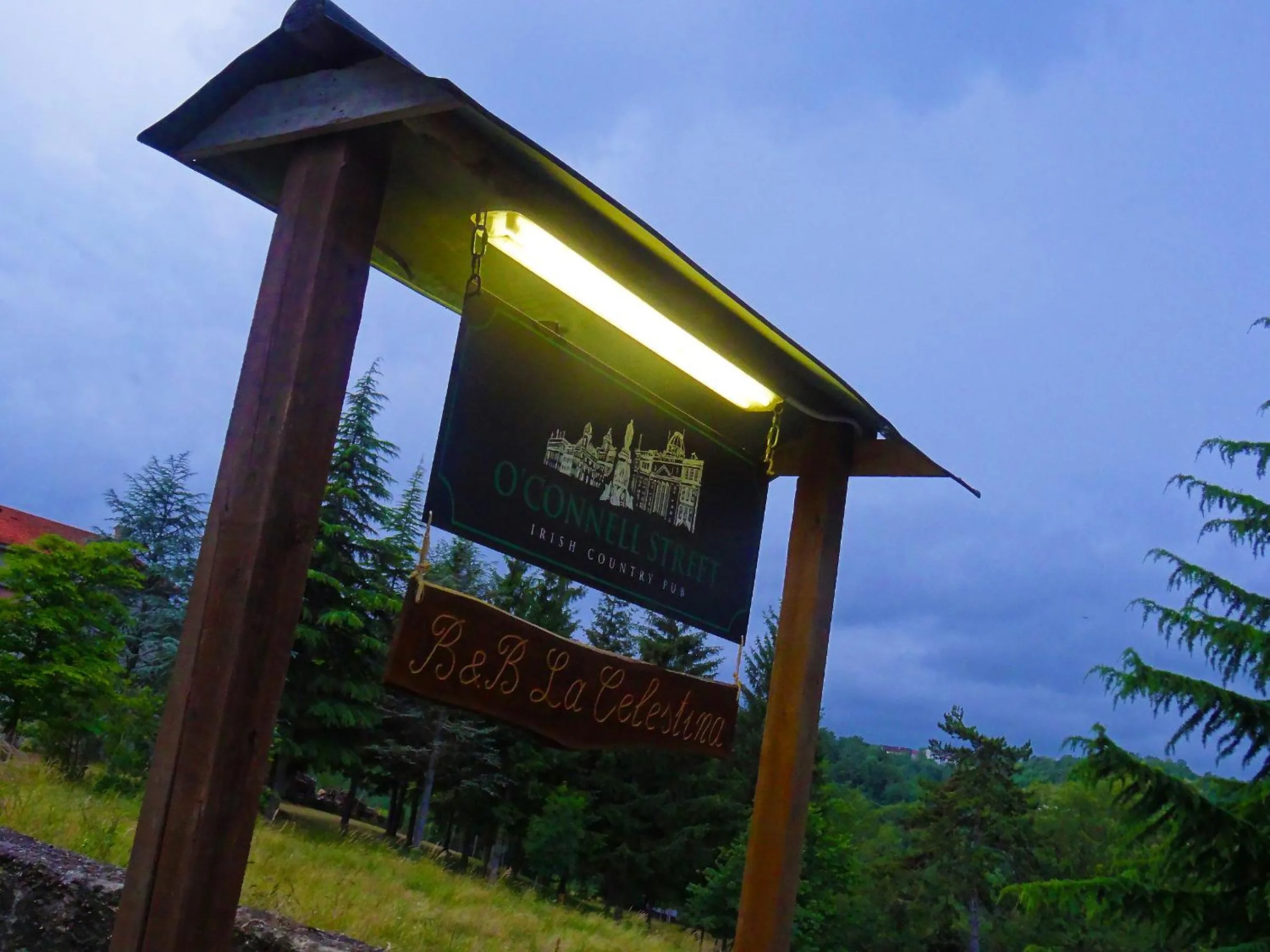 Property logo or sign in La Celestina