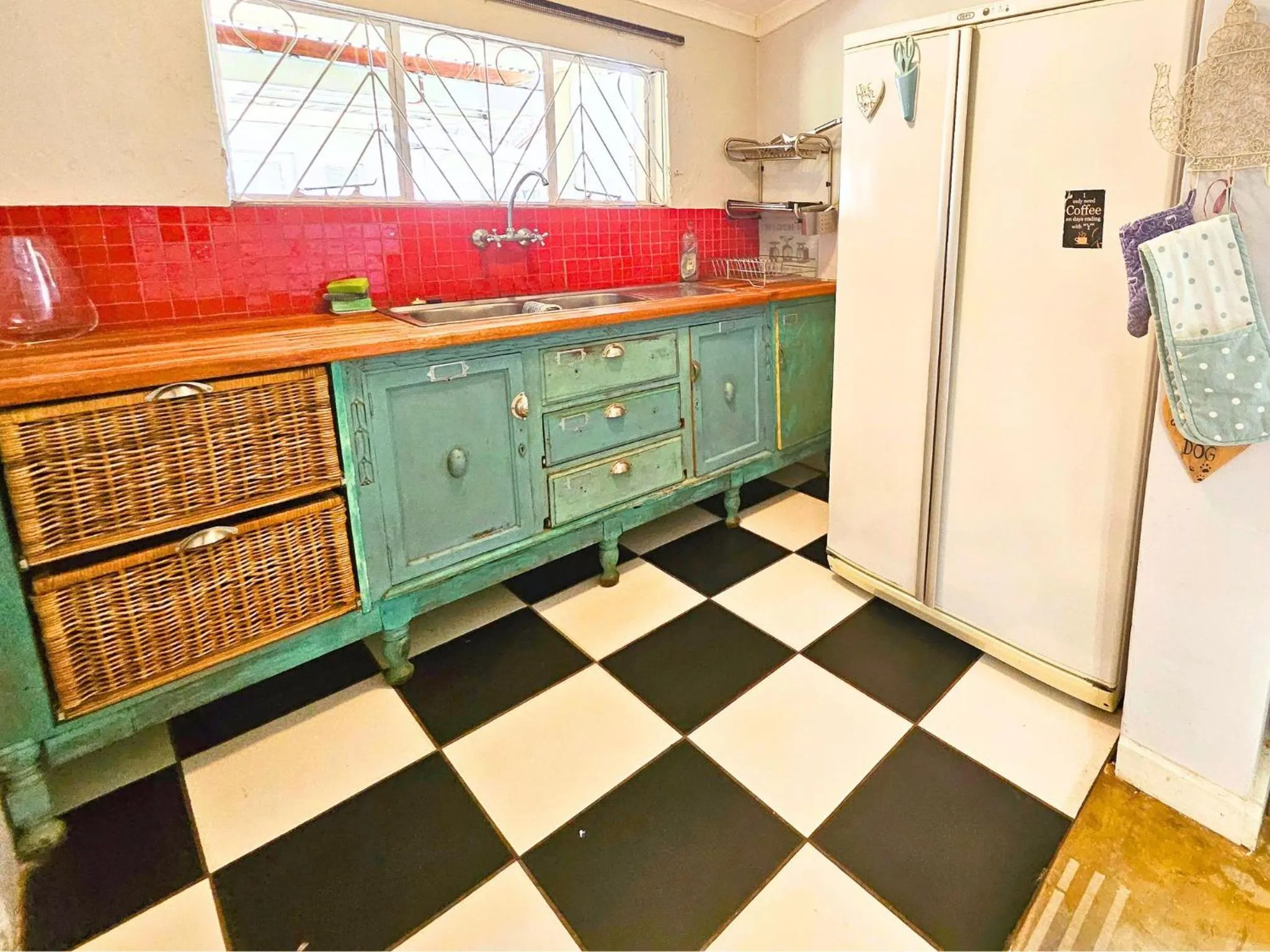 kitchen in The Browns' Luxury Suites & Cottage