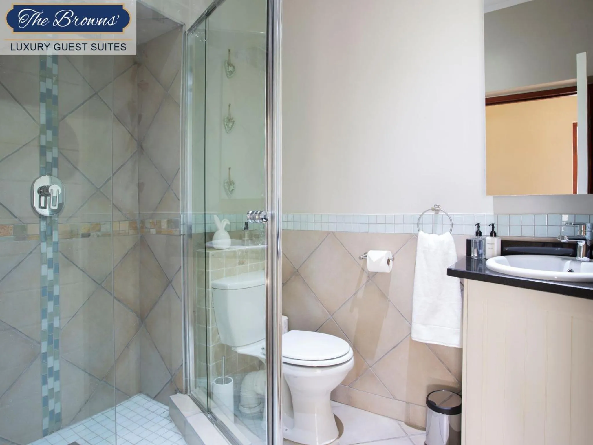 Shower in The Browns' Luxury Suites & Cottage