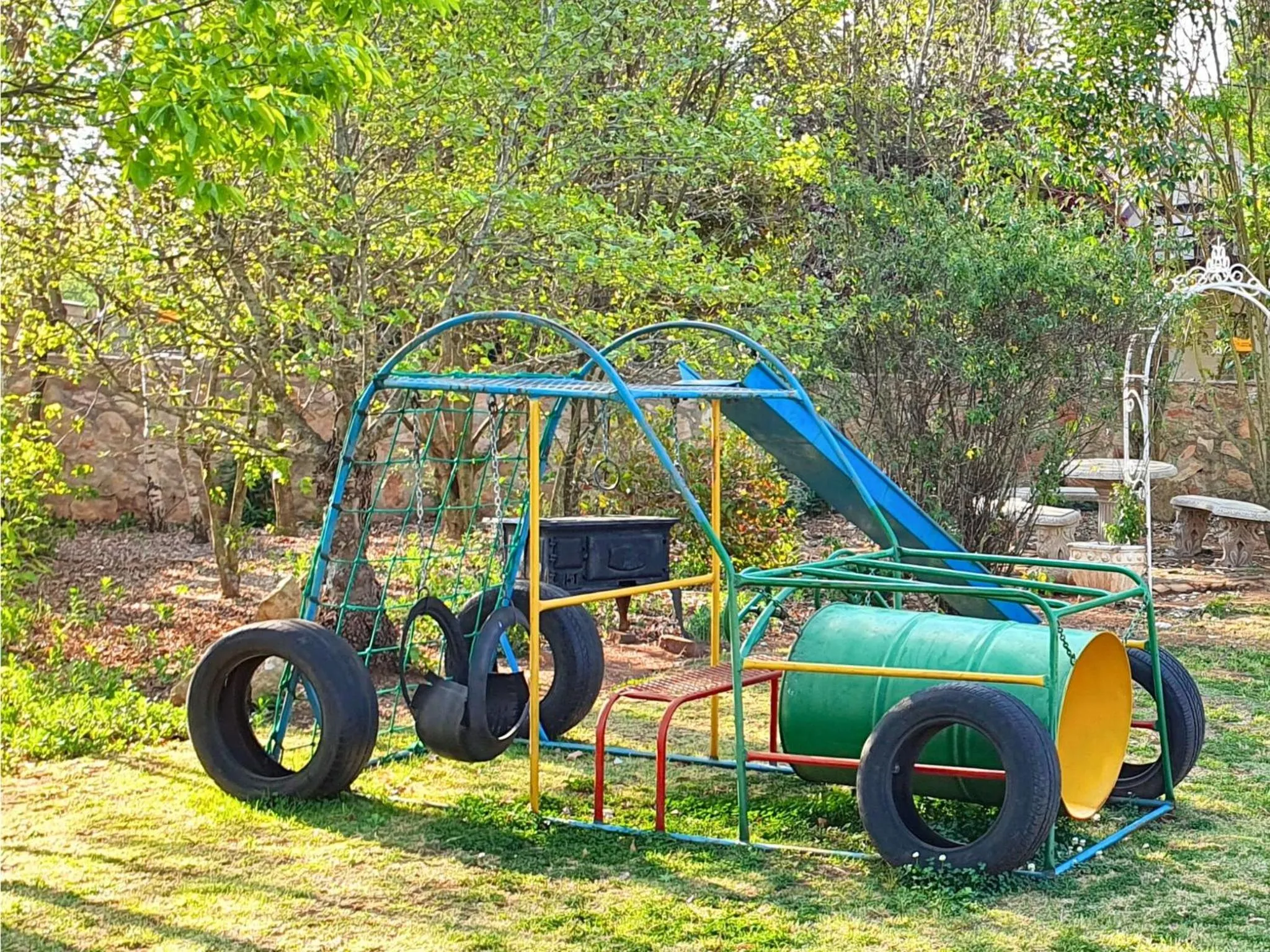 Children play ground in The Browns' Luxury Suites & Cottage
