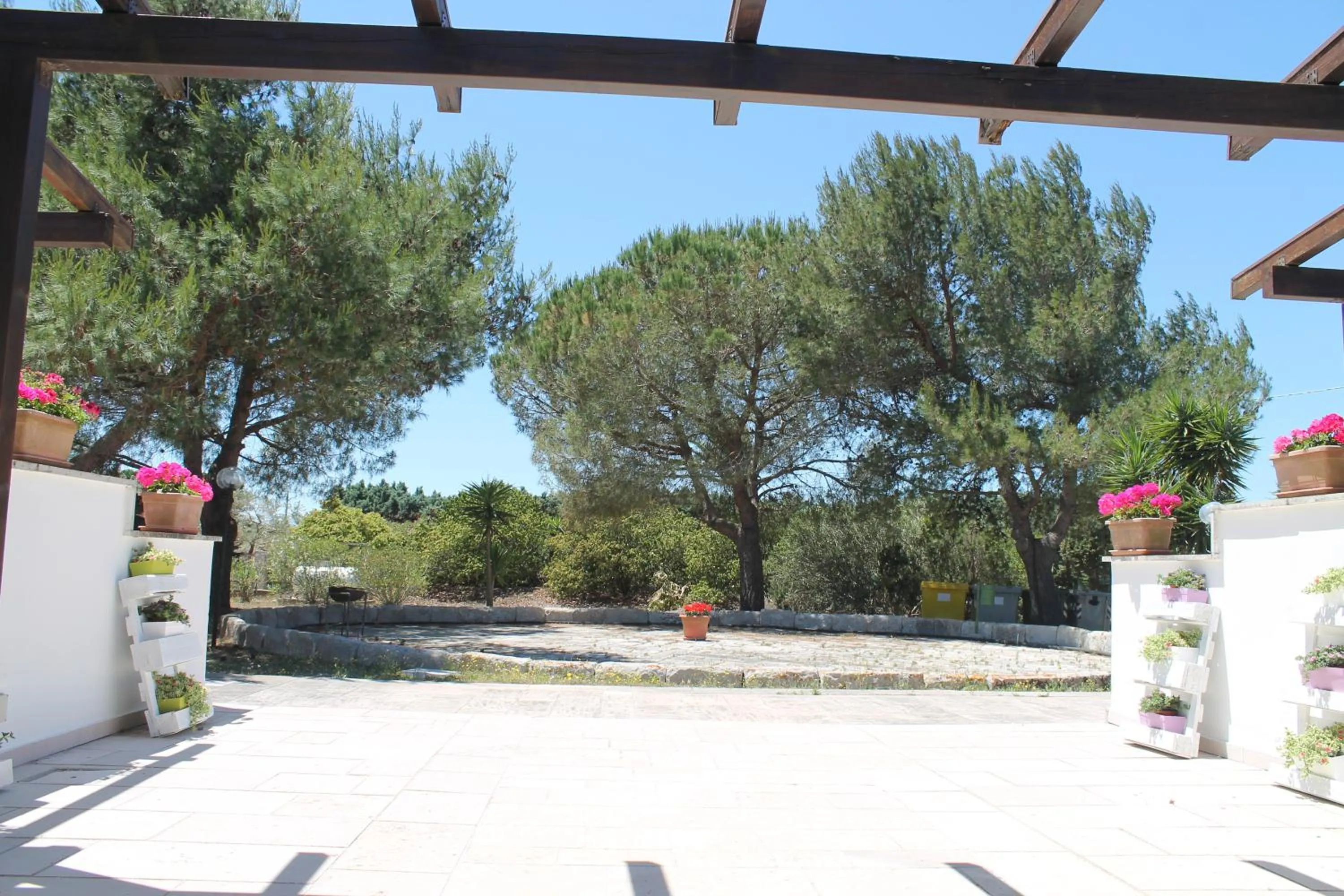 Garden view in Residence Conchiglia San Giovanni