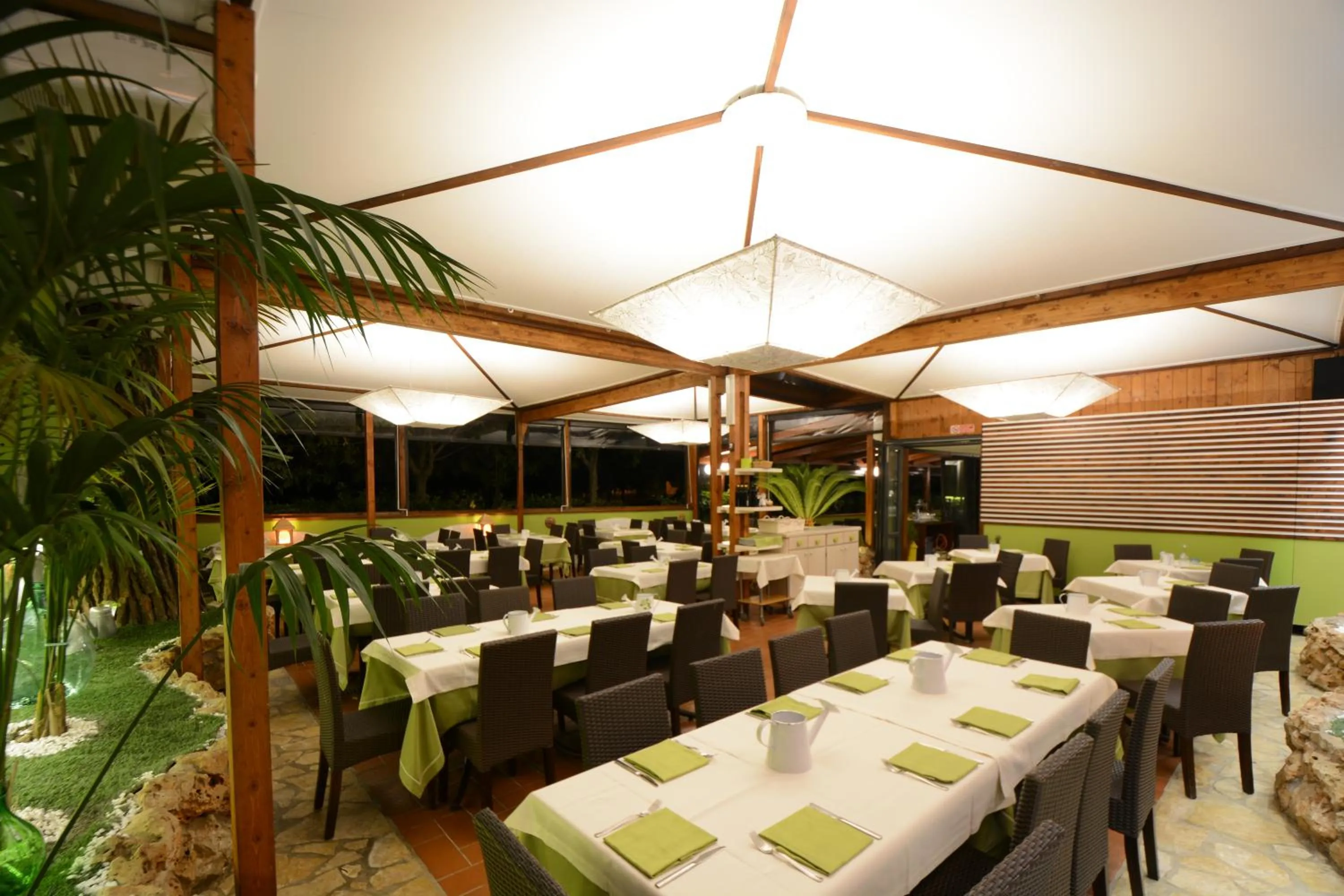 Restaurant/places to eat in Hotel Porta Rosa