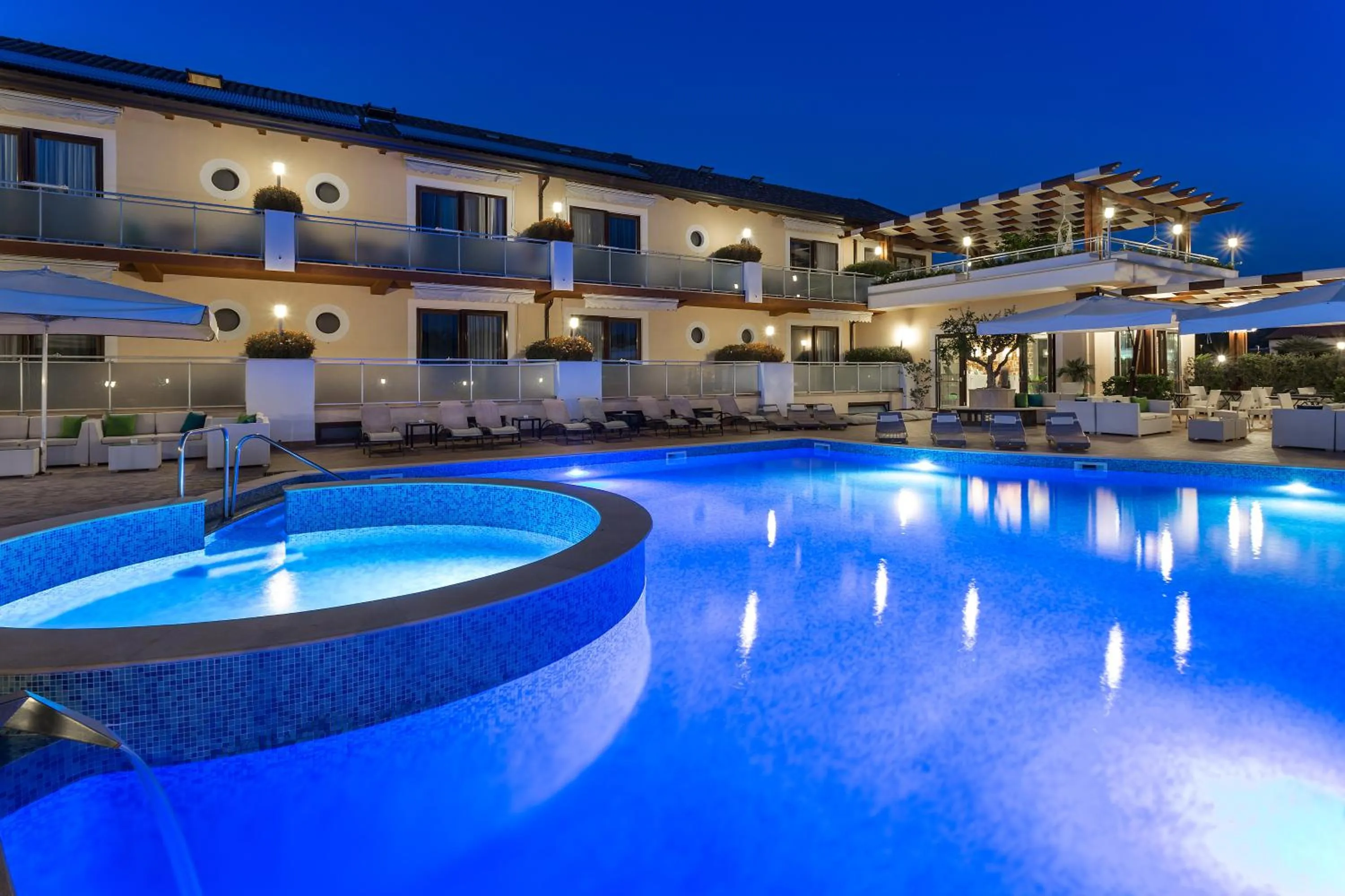 Swimming pool in Hotel Porta Rosa