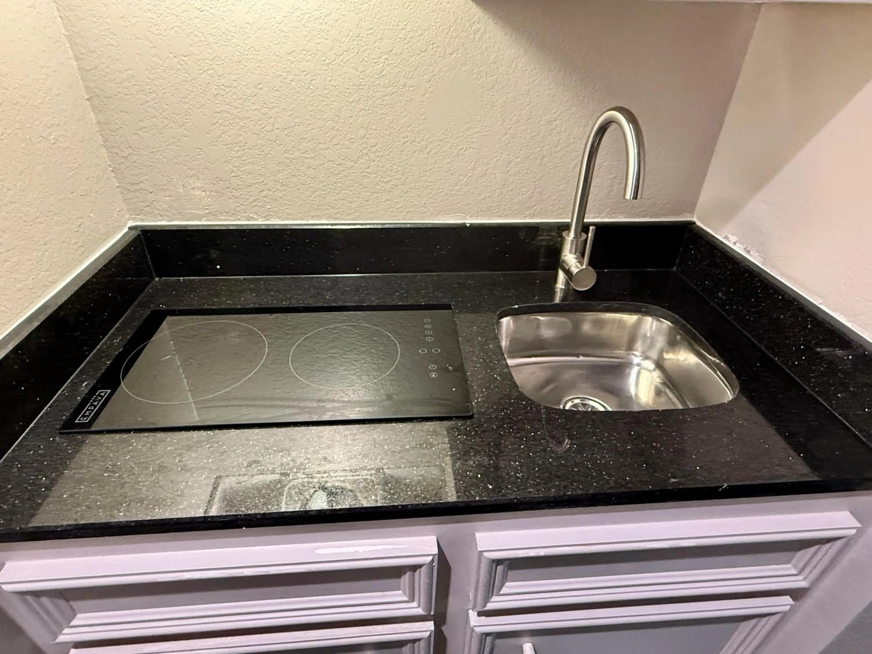 Kitchen or kitchenette in Baymont by Wyndham Texas City