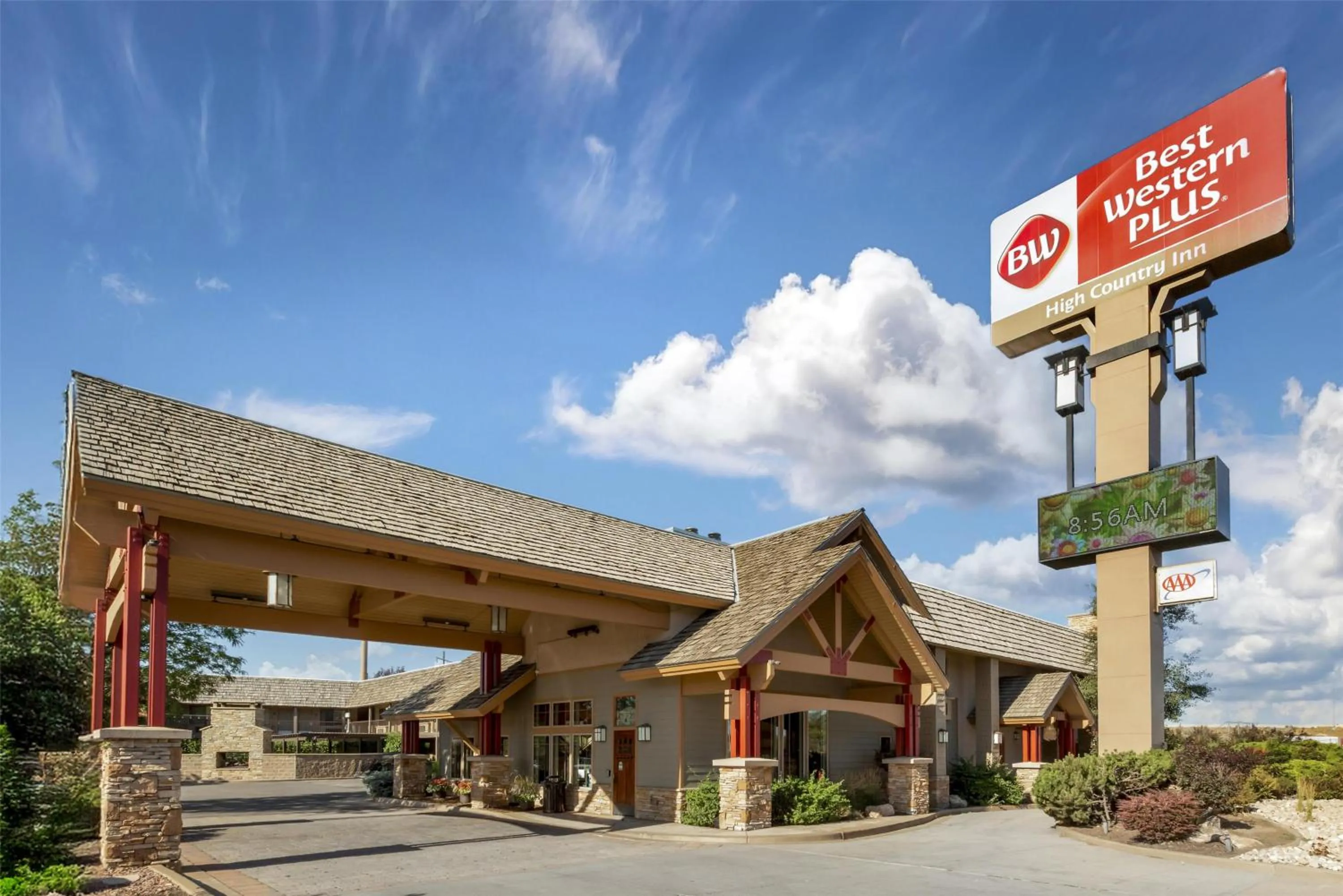 Property building in Best Western Plus High Country Inn
